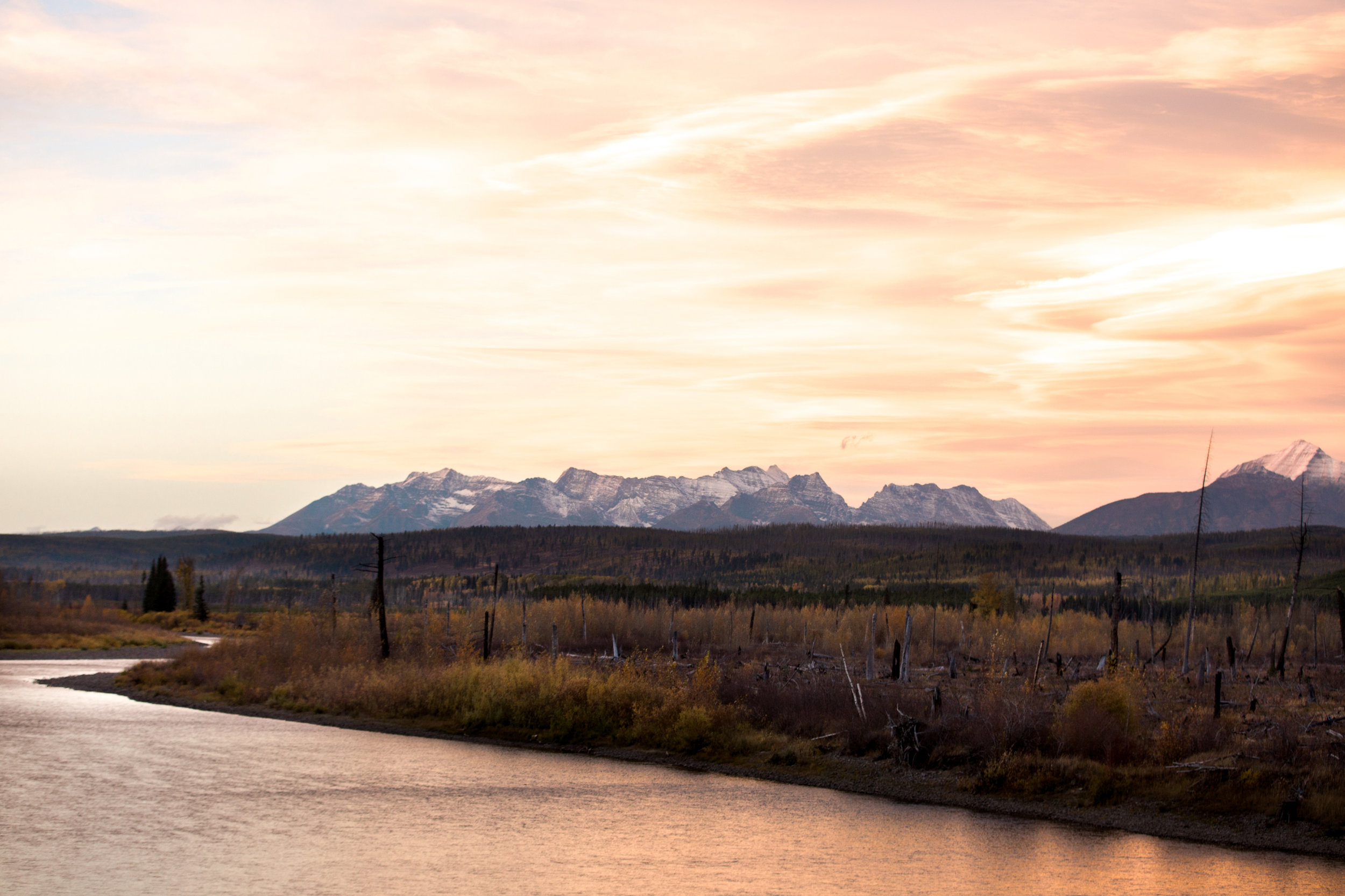 CindyGiovagnoli_Glacier_National_Park_Montana_mountains_lake_fall_autumn_road_trip-018.jpg