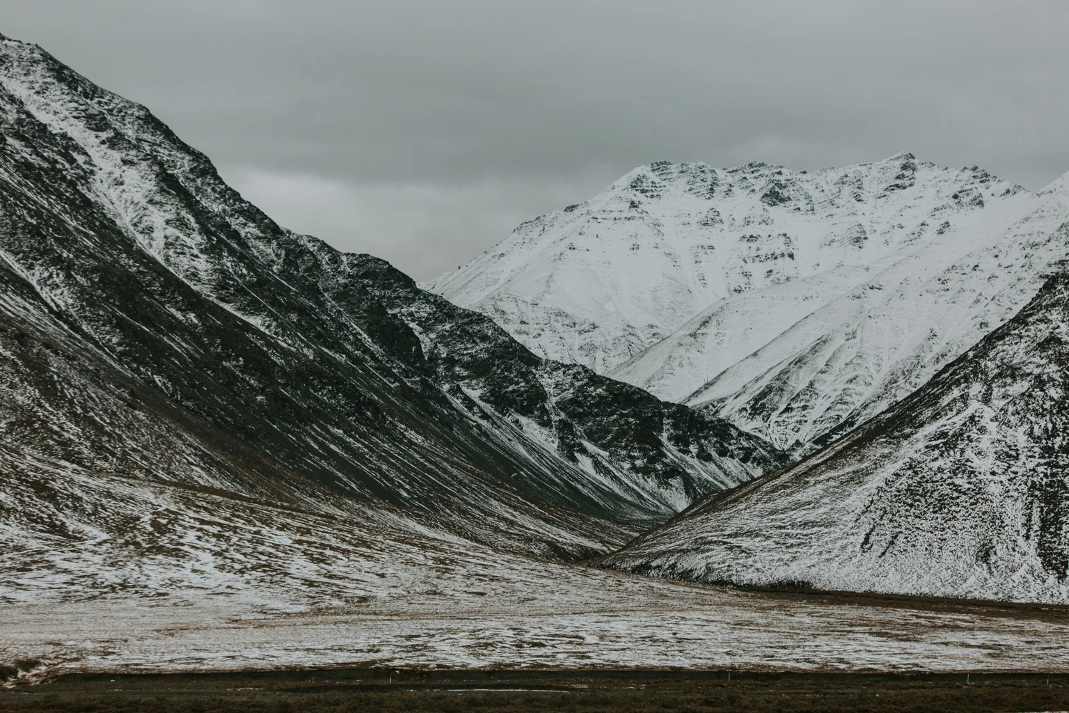 CindyGiovagnoli_Alaska_DaltonHighway_GalbraithLake_NorthSlope_GatesOfTheArctic_ArcticCircle_ArcticNationalWildlifeRefuge_Moose_DallSheep_snow_winter_BrooksRange-012.jpg