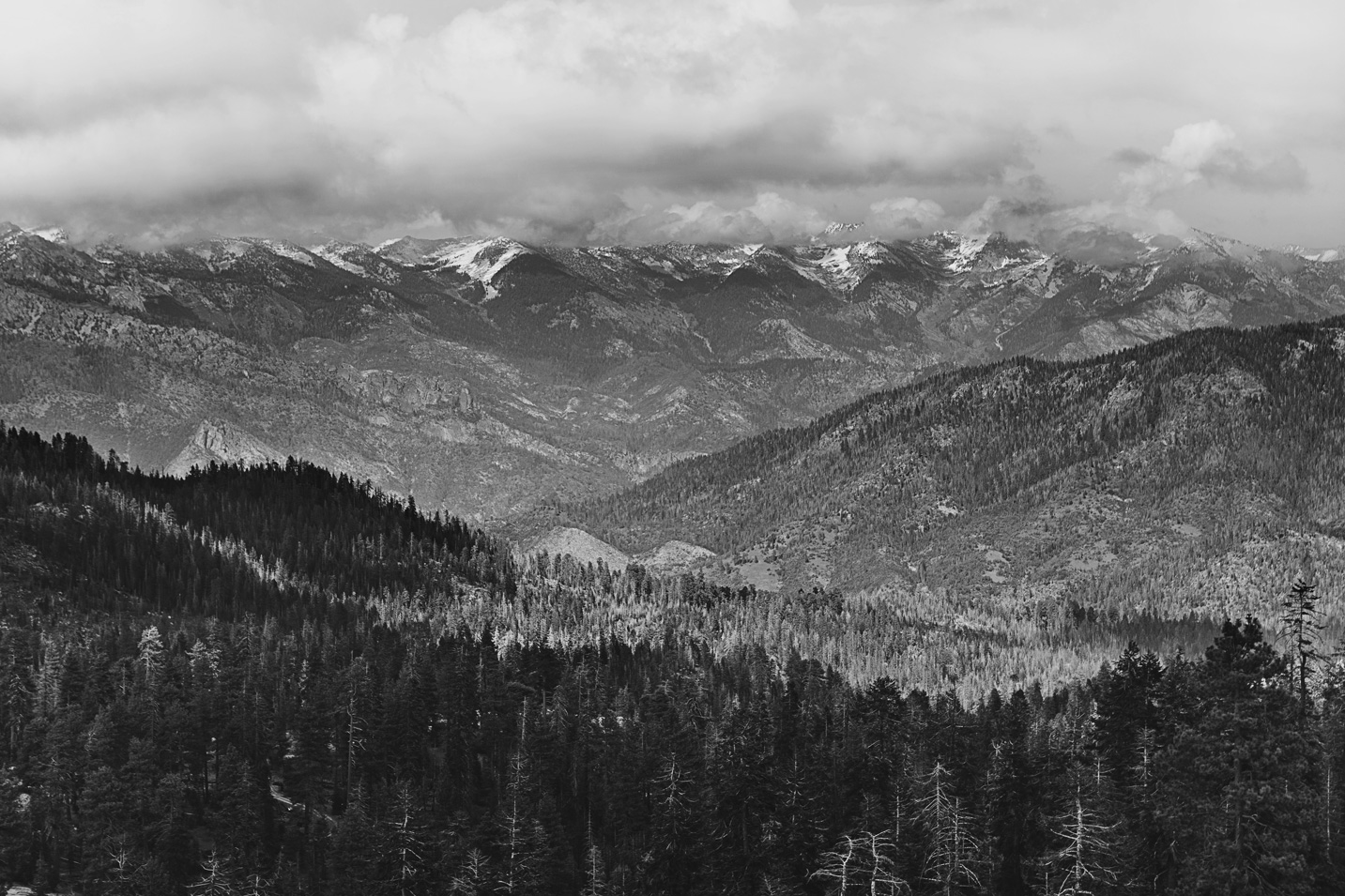 CindyGiovagnoli_Kings_Canyon_National_Park_hike_firetower_lookout_sunset-008.jpg