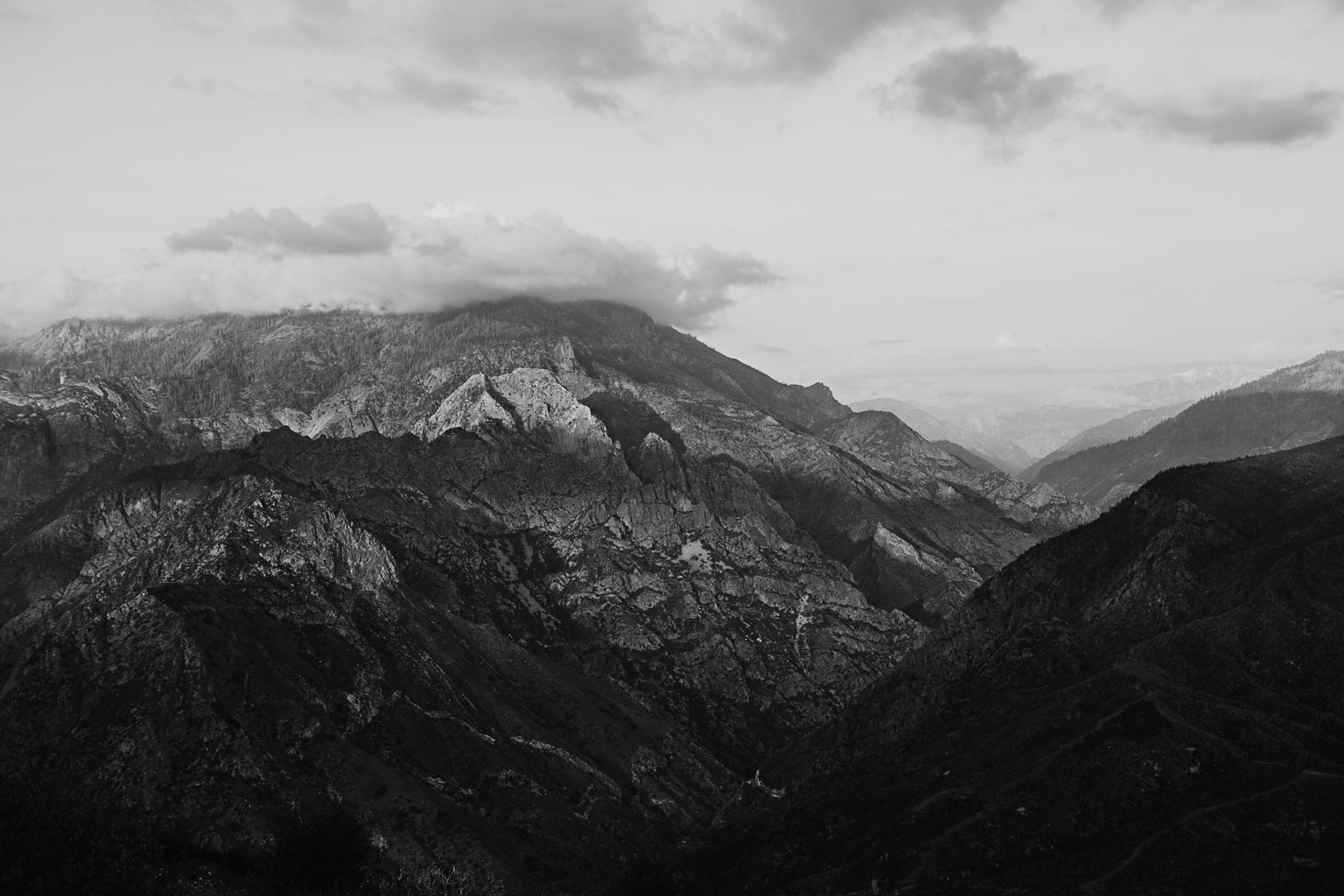 CindyGiovagnoli_Kings_Canyon_National_Park_hike_firetower_lookout_sunset-018.jpg