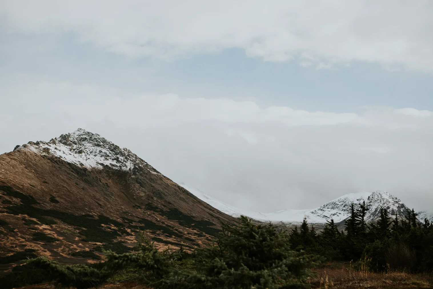 CindyGiovagnoli_Anchorage_Alaska_Flattop_mountain_hike_snocapped-002.jpg