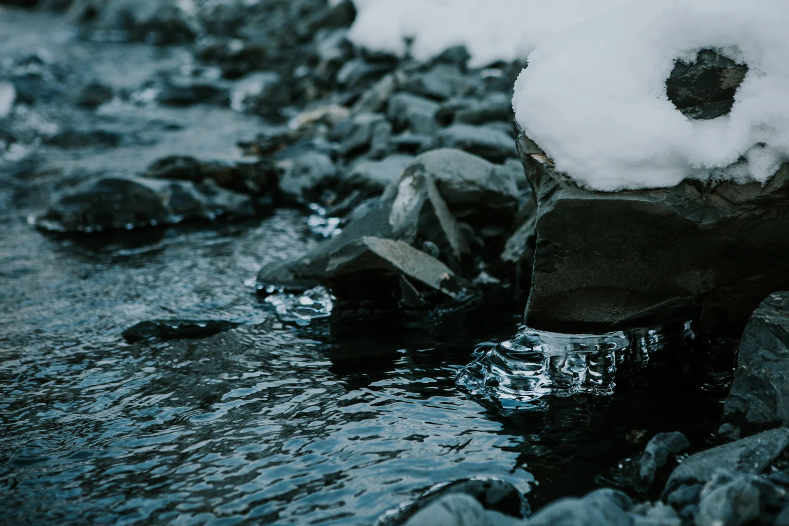 CindyGiovagnoli_hiking_glacier_Anchorage_snow_winter_ByronGlacier_Alaska-012.jpg
