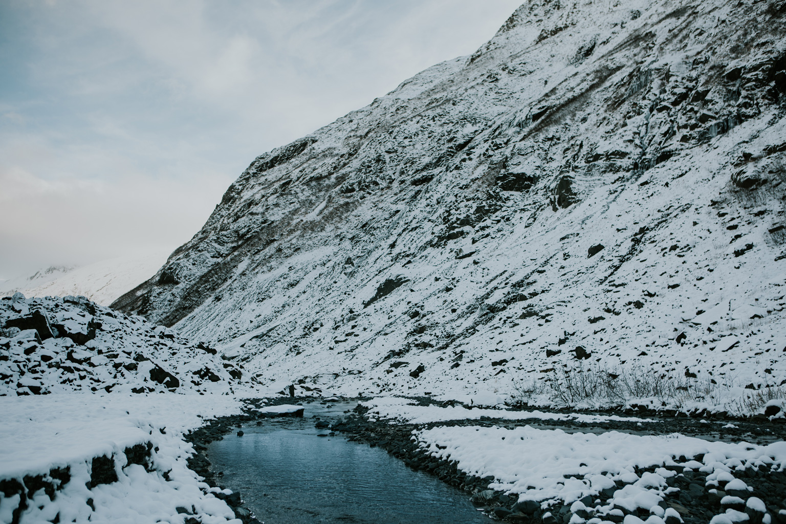 CindyGiovagnoli_hiking_glacier_Anchorage_snow_winter_ByronGlacier_Alaska-014.jpg
