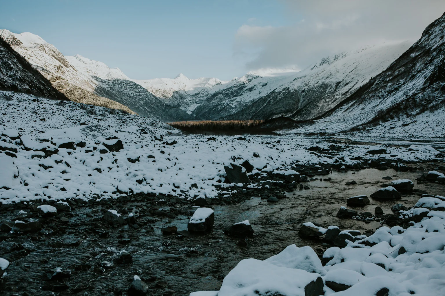 CindyGiovagnoli_hiking_glacier_Anchorage_snow_winter_ByronGlacier_Alaska-016.jpg