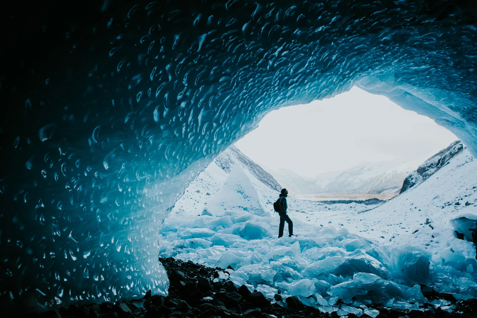 CindyGiovagnoli_hiking_glacier_Anchorage_snow_winter_ByronGlacier_Alaska-032.jpg