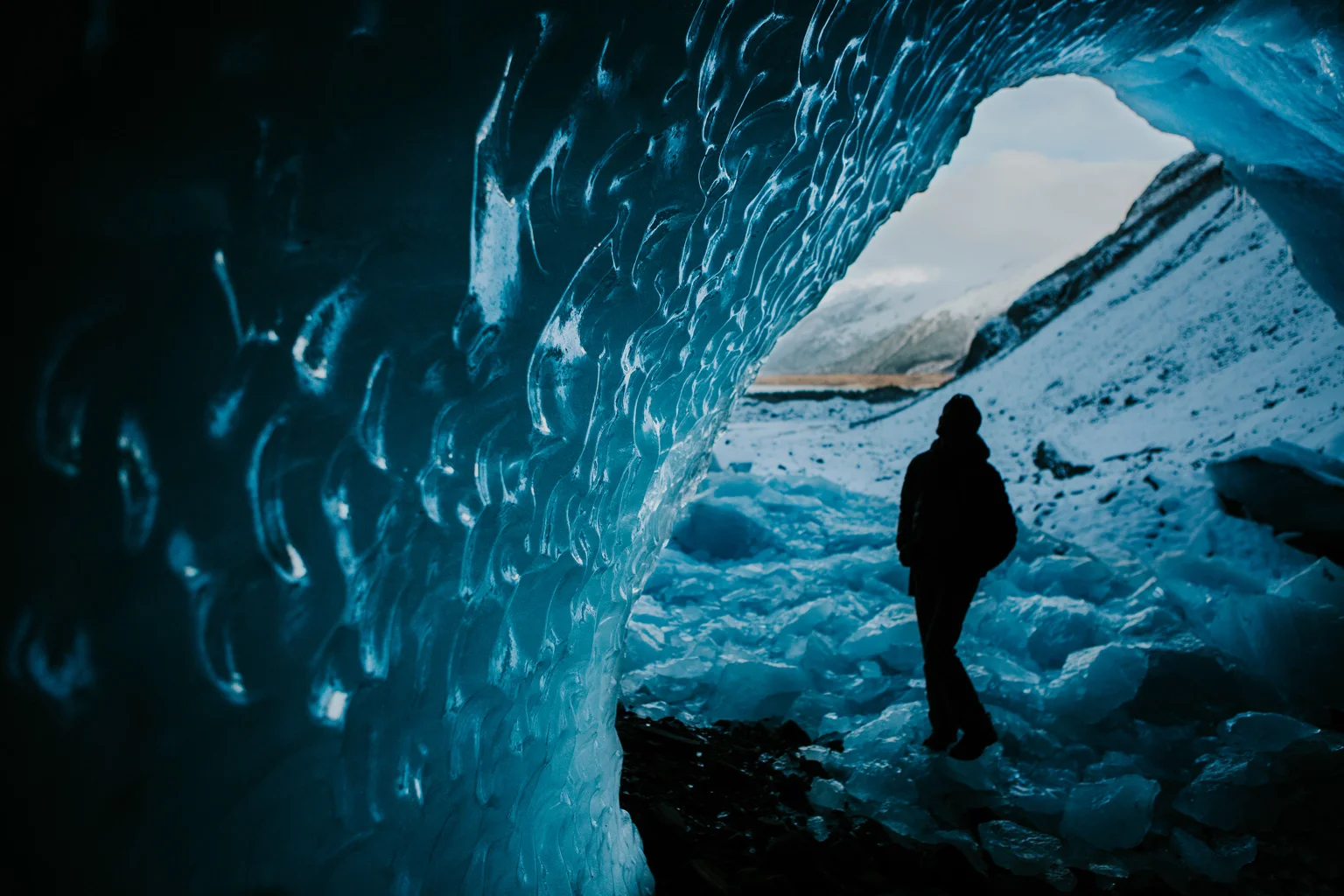 CindyGiovagnoli_hiking_glacier_Anchorage_snow_winter_ByronGlacier_Alaska-034.jpg