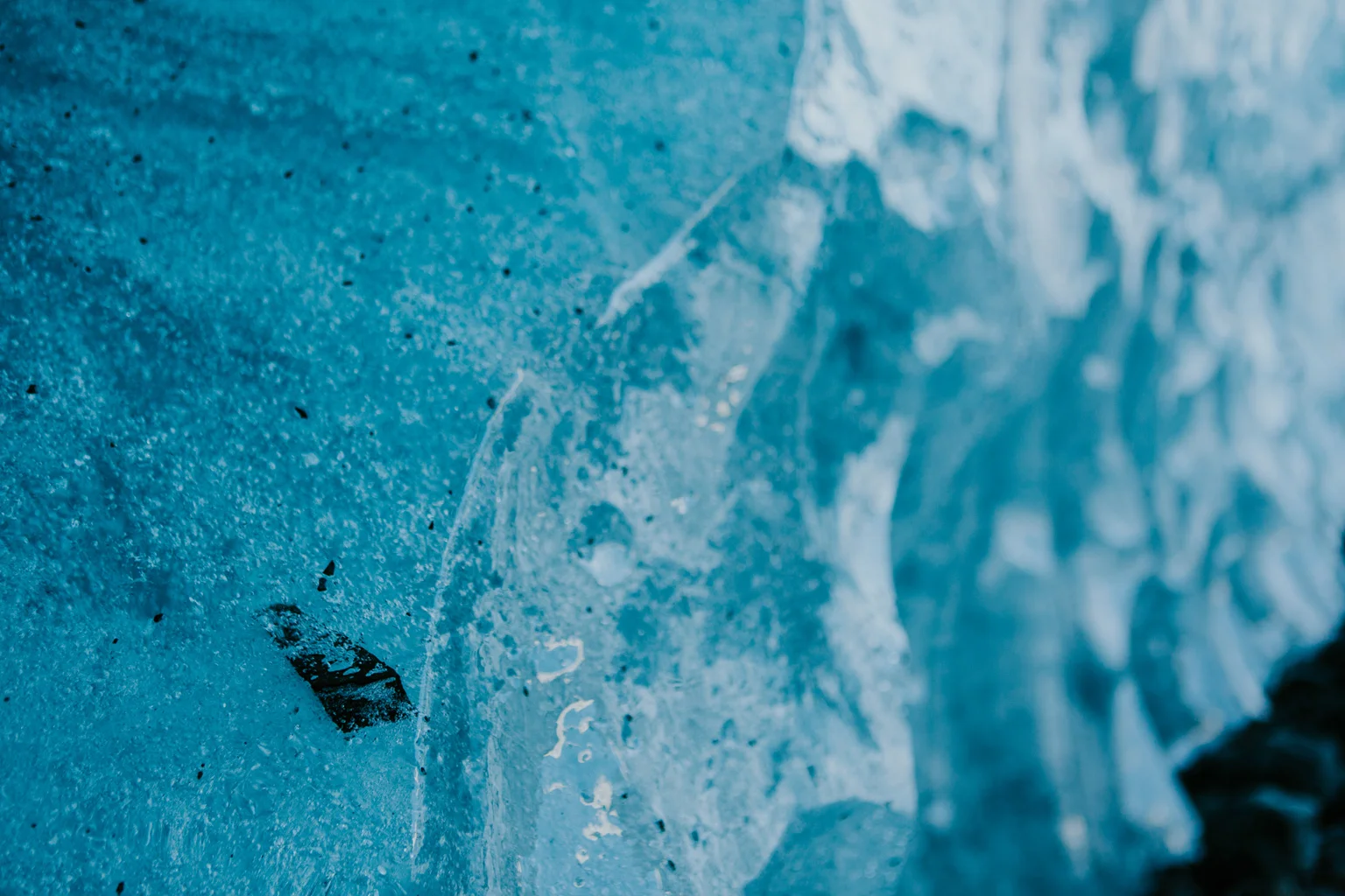 CindyGiovagnoli_hiking_glacier_Anchorage_snow_winter_ByronGlacier_Alaska-035.jpg