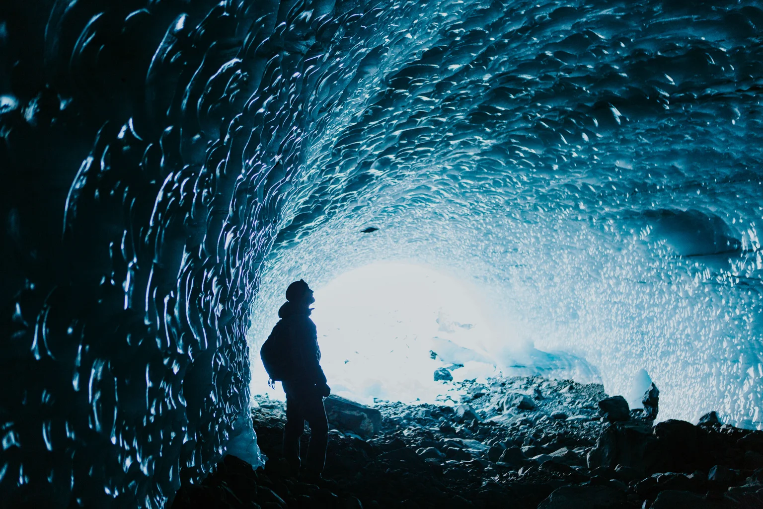 CindyGiovagnoli_hiking_glacier_Anchorage_snow_winter_ByronGlacier_Alaska-047.jpg