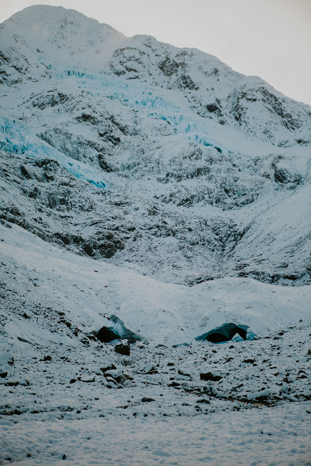 CindyGiovagnoli_hiking_glacier_Anchorage_snow_winter_ByronGlacier_Alaska-054.jpg
