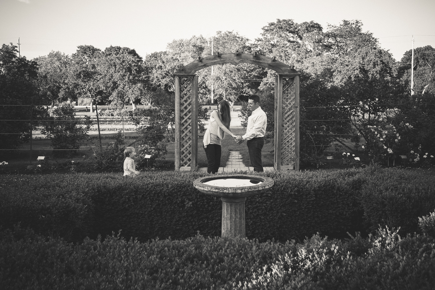  Engagement Session - Ornamental Gardens at the Central Experimental Farm in Ottawa. 