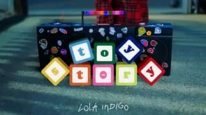 LOLA INDIGO_TOY STORY (Copy)