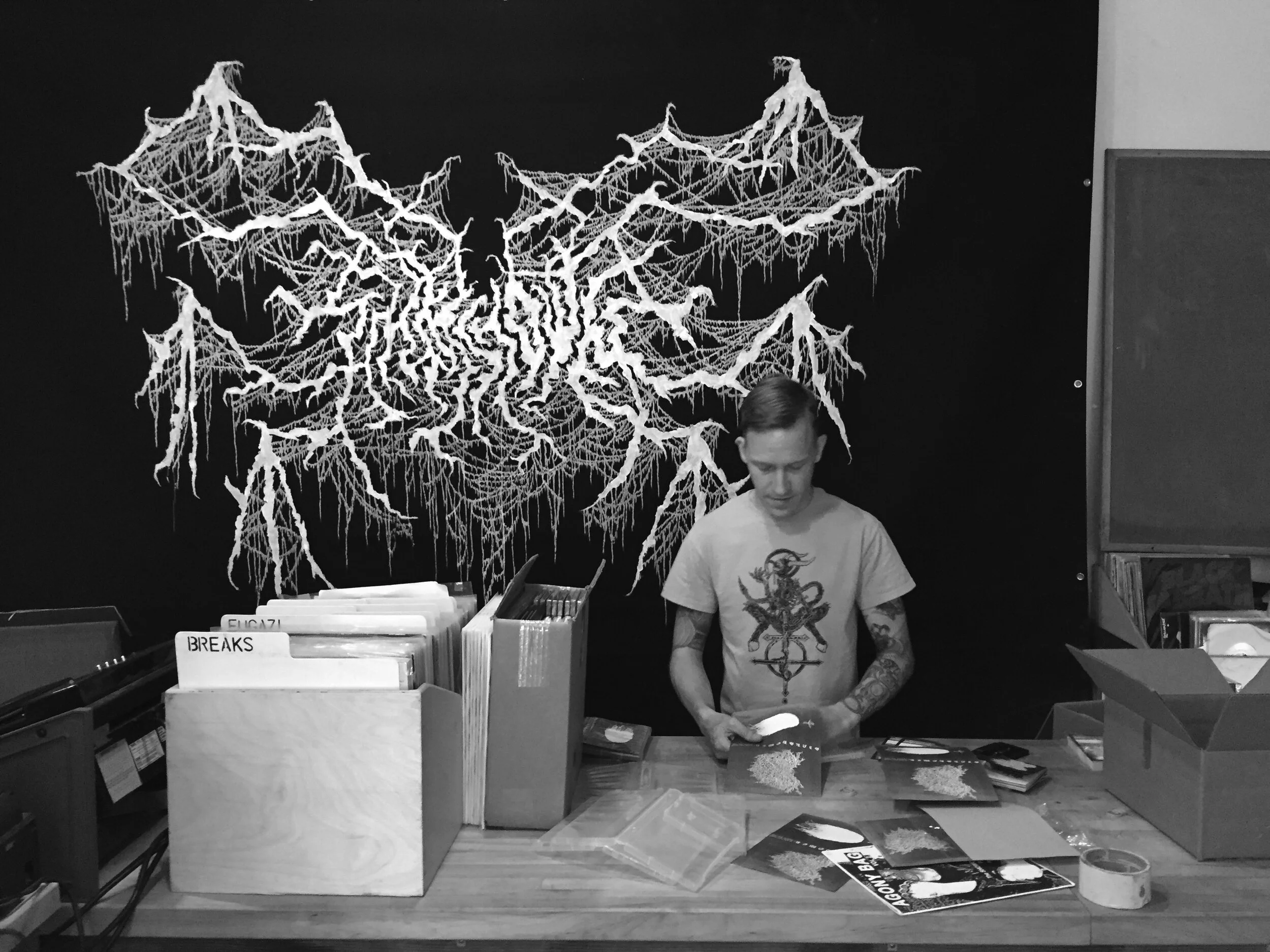 'Sink Shower' Mural for Vacation Vinyl