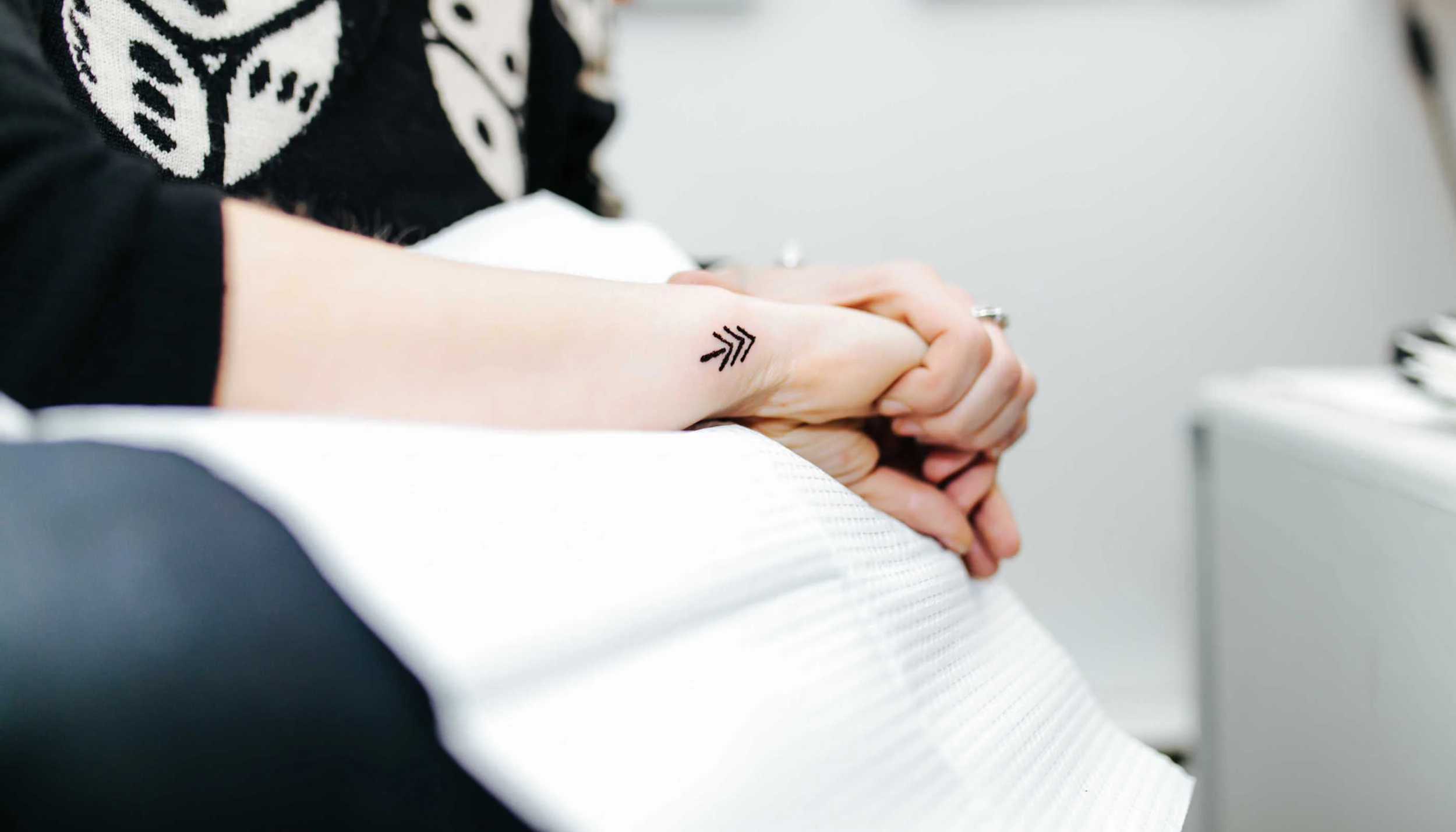 Here's What Getting A Stick-And-Poke Tattoo Feels Like