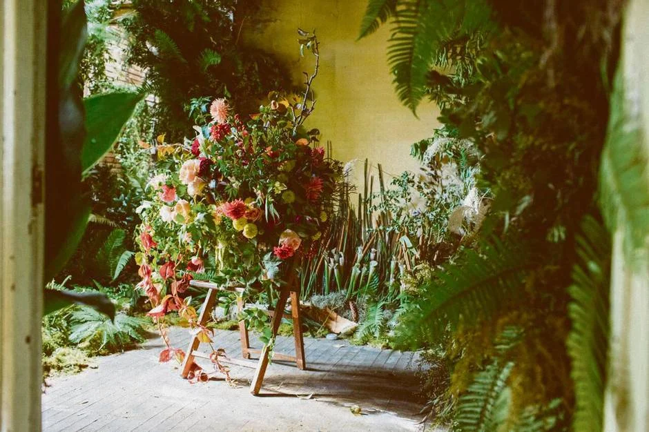 Florists, growers turn abandoned Detroit house into work of flower art