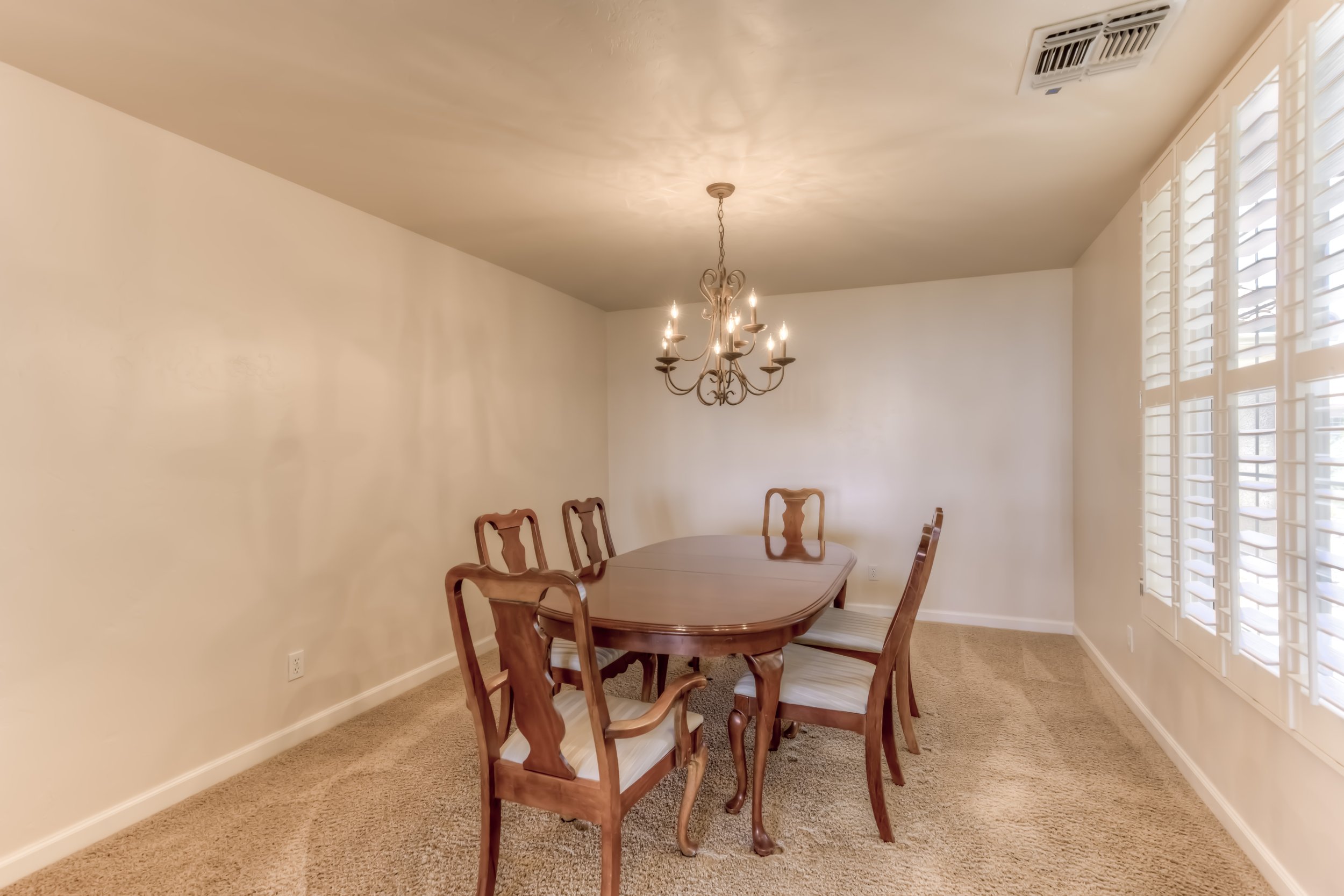 9 Dining Room photo a.jpg