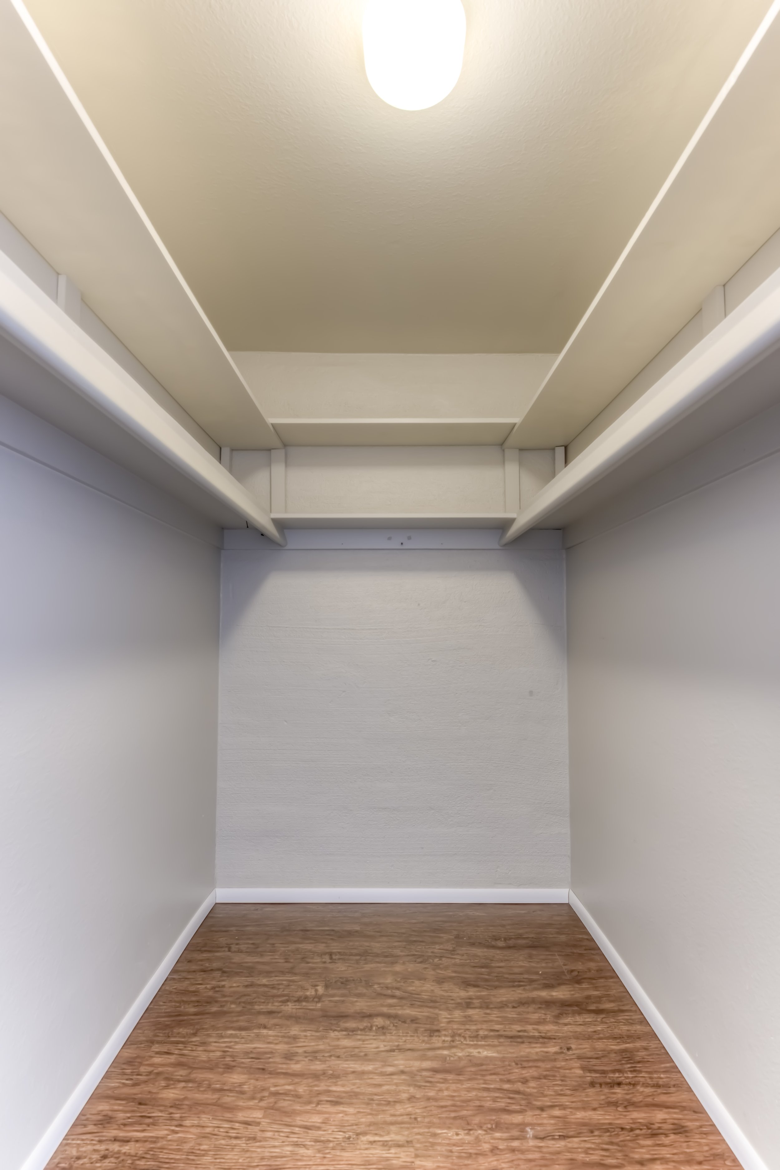 28 Main Bedroom Closet.jpg