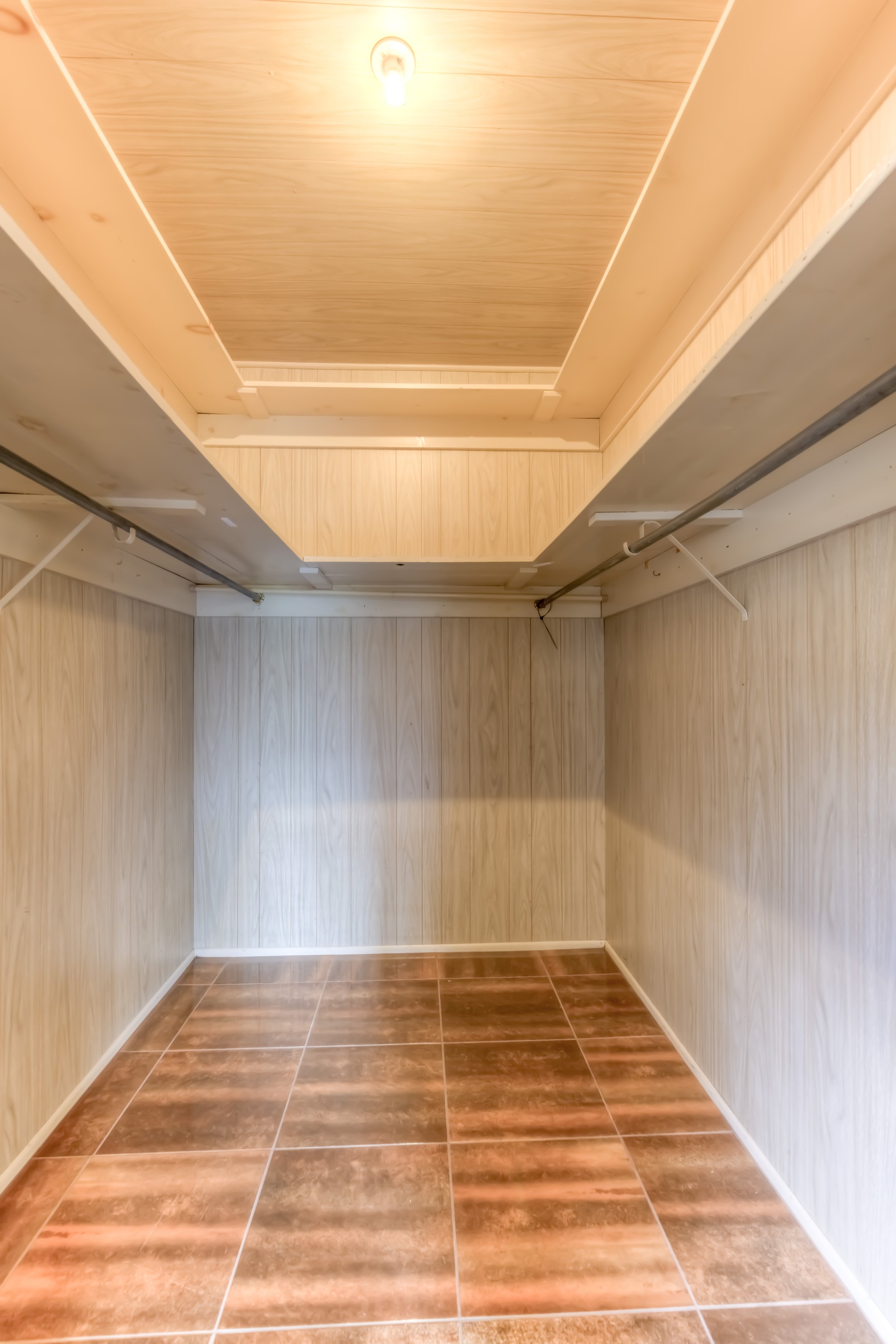 43 Casita Bedroom Closet.jpg