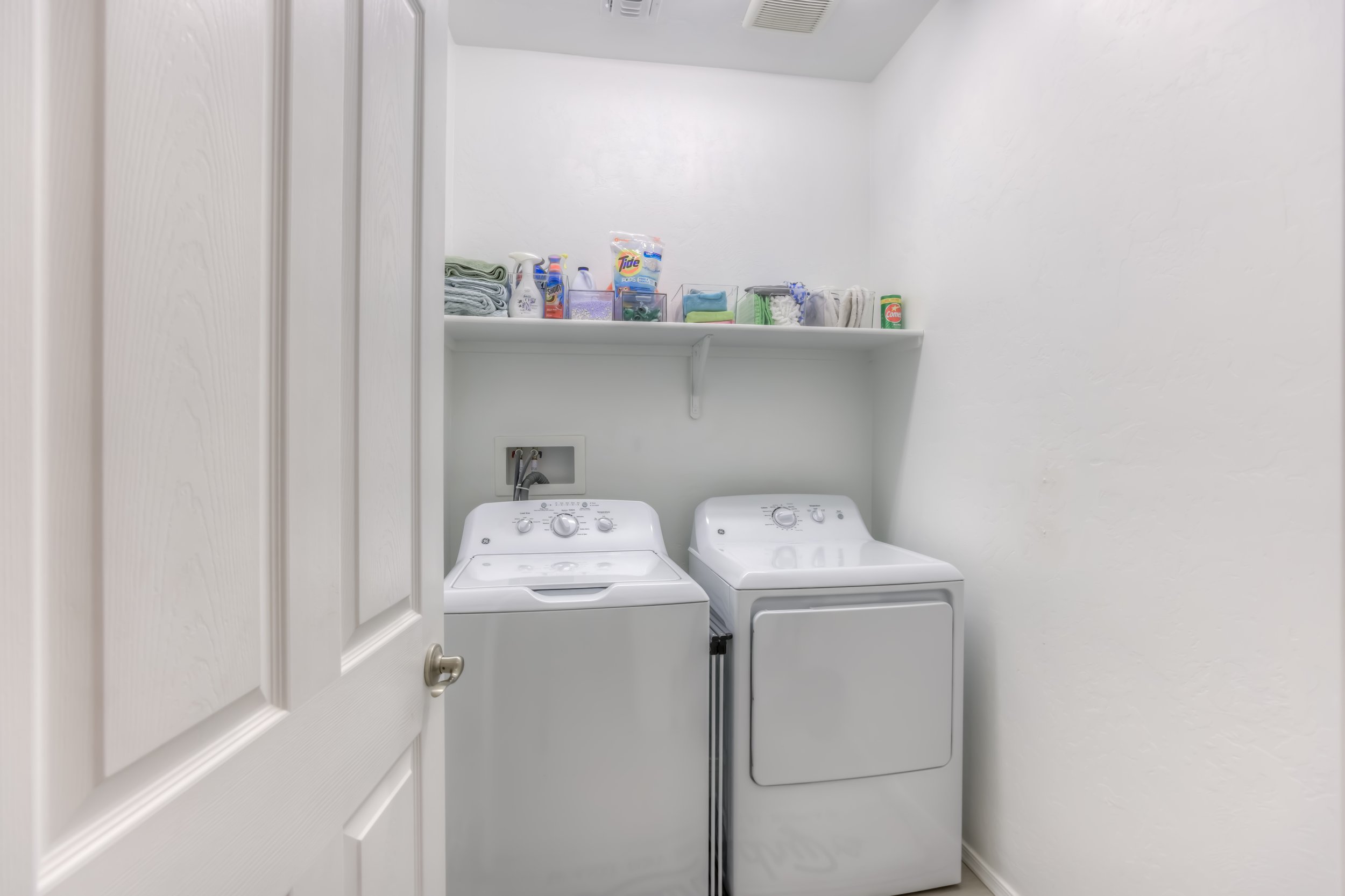 13 Laundry Room.jpg