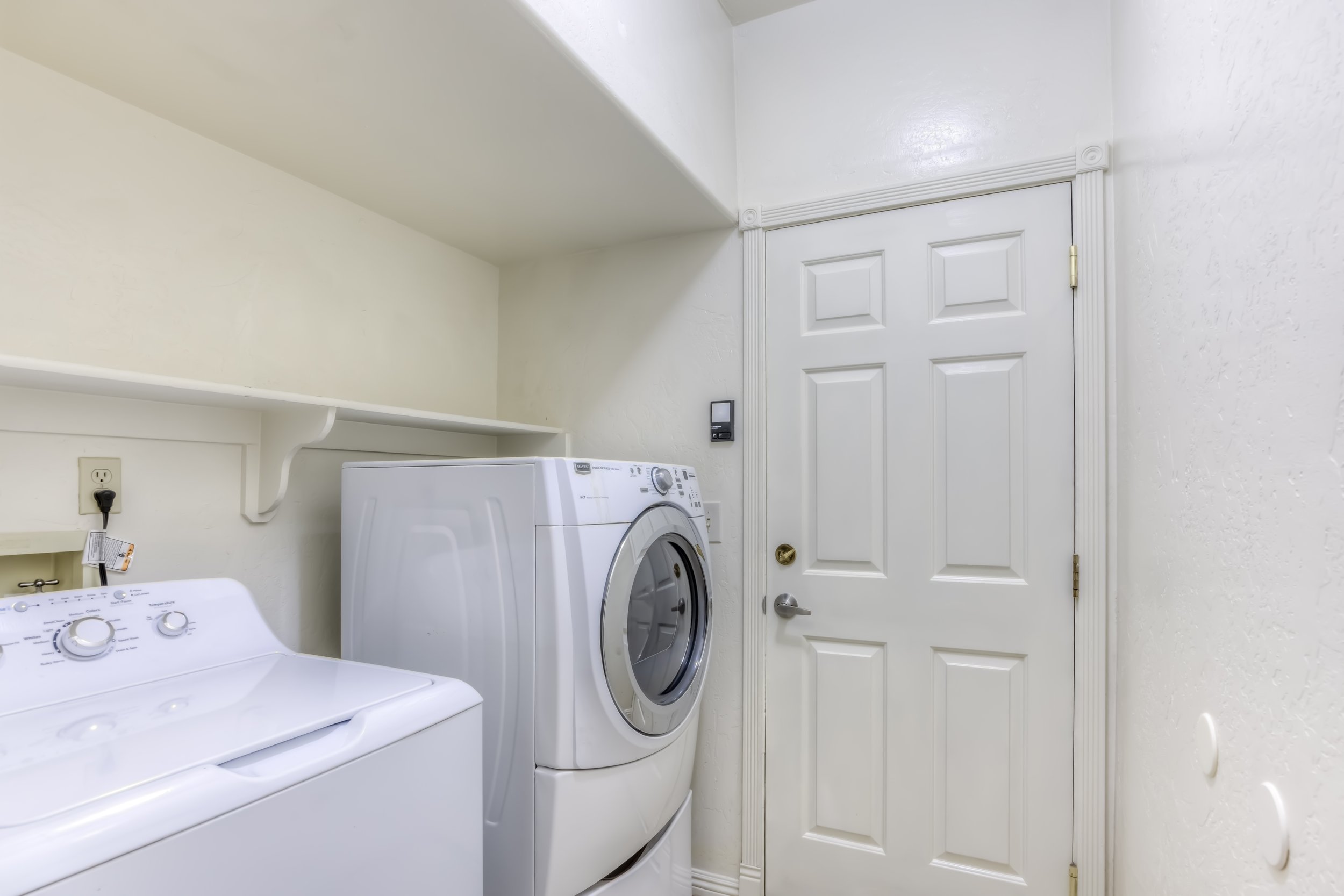 35 Laundry Room.jpg