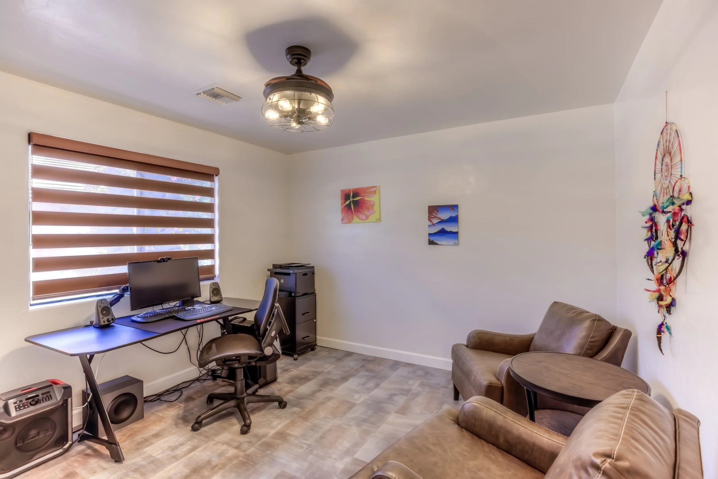8 Bedroom 1 photo a.jpg