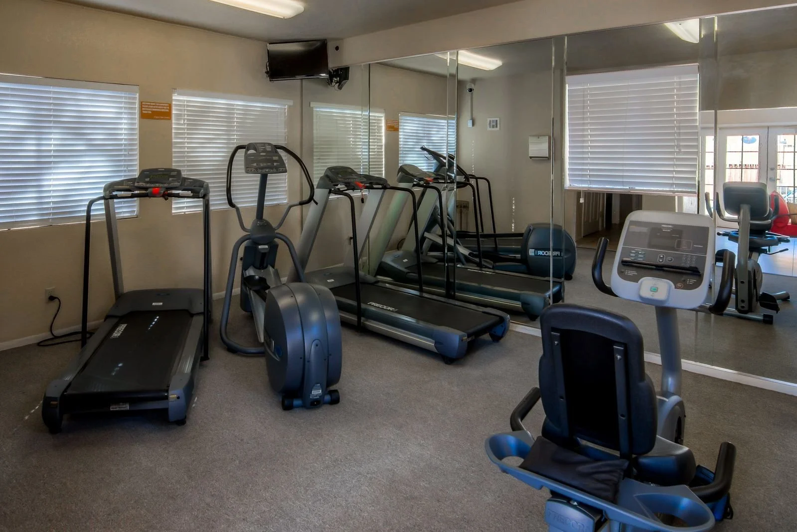 30 Fitness Room.jpeg