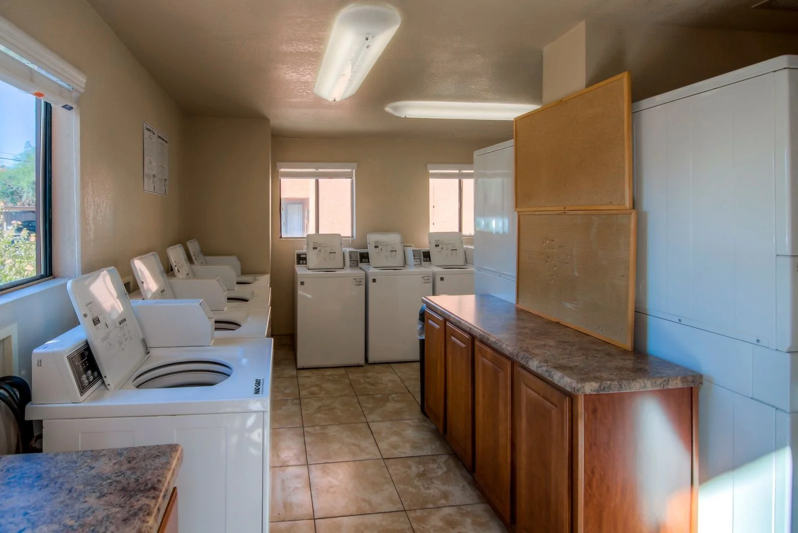 31 Laundry Facility a.jpeg