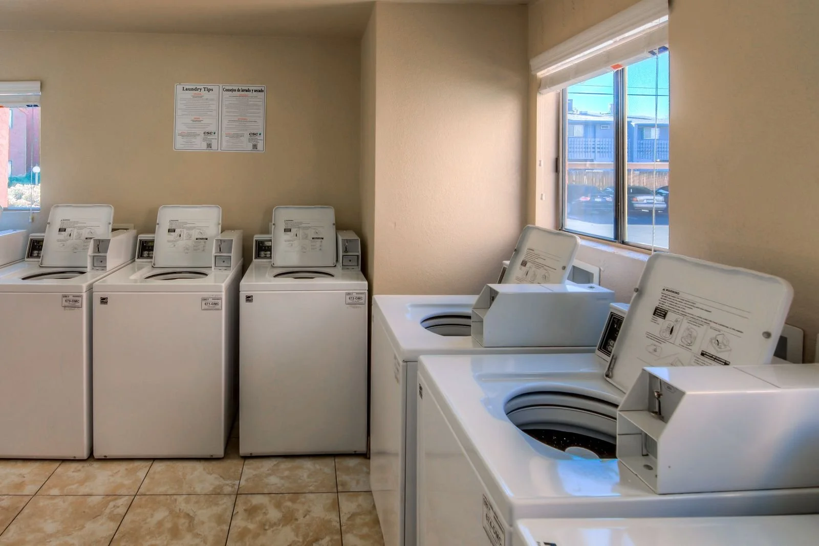 33 Laundry Facility c.jpeg