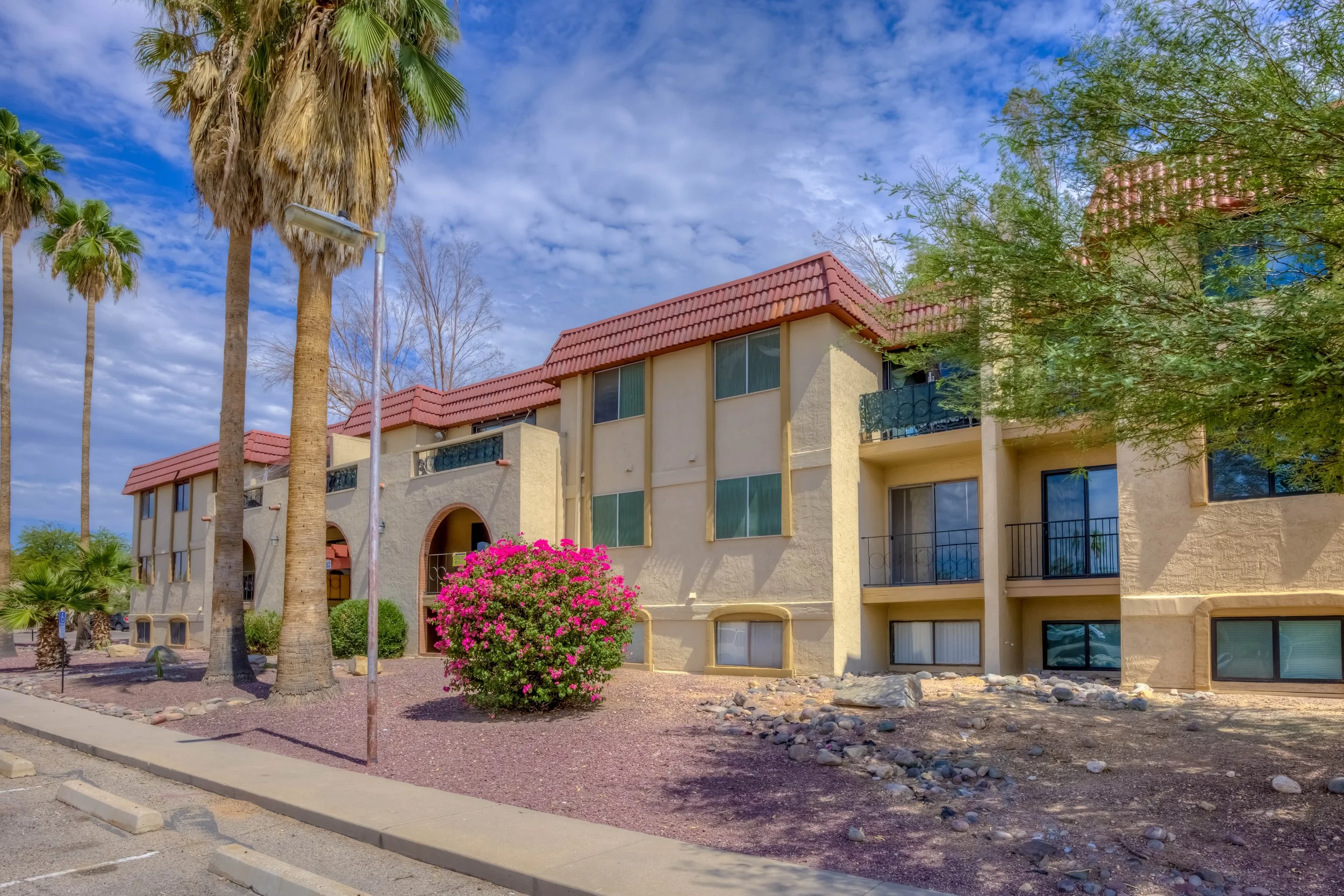 1 Exterior photo a.jpg