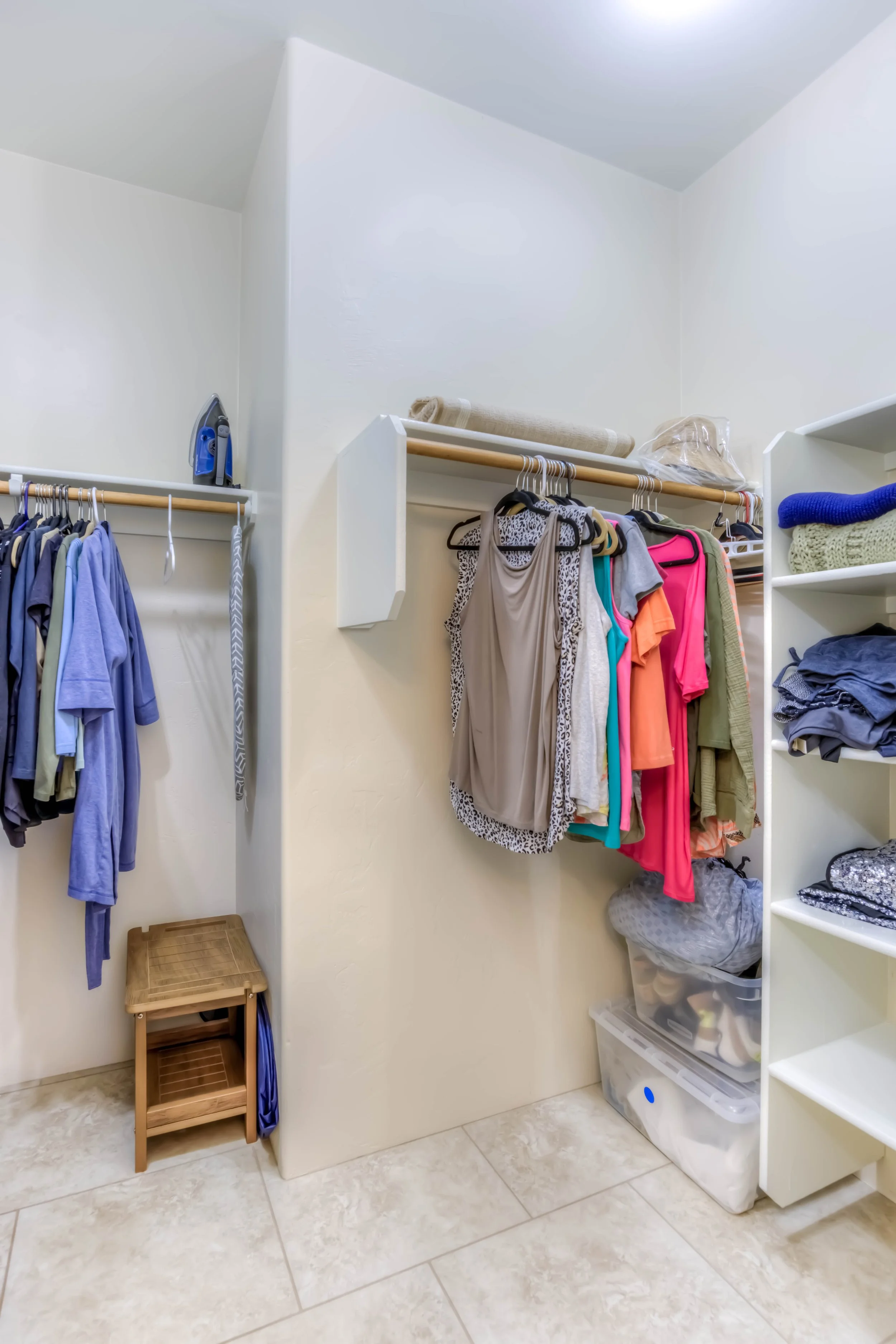 27 Main Bedroom Closet photo a.jpg