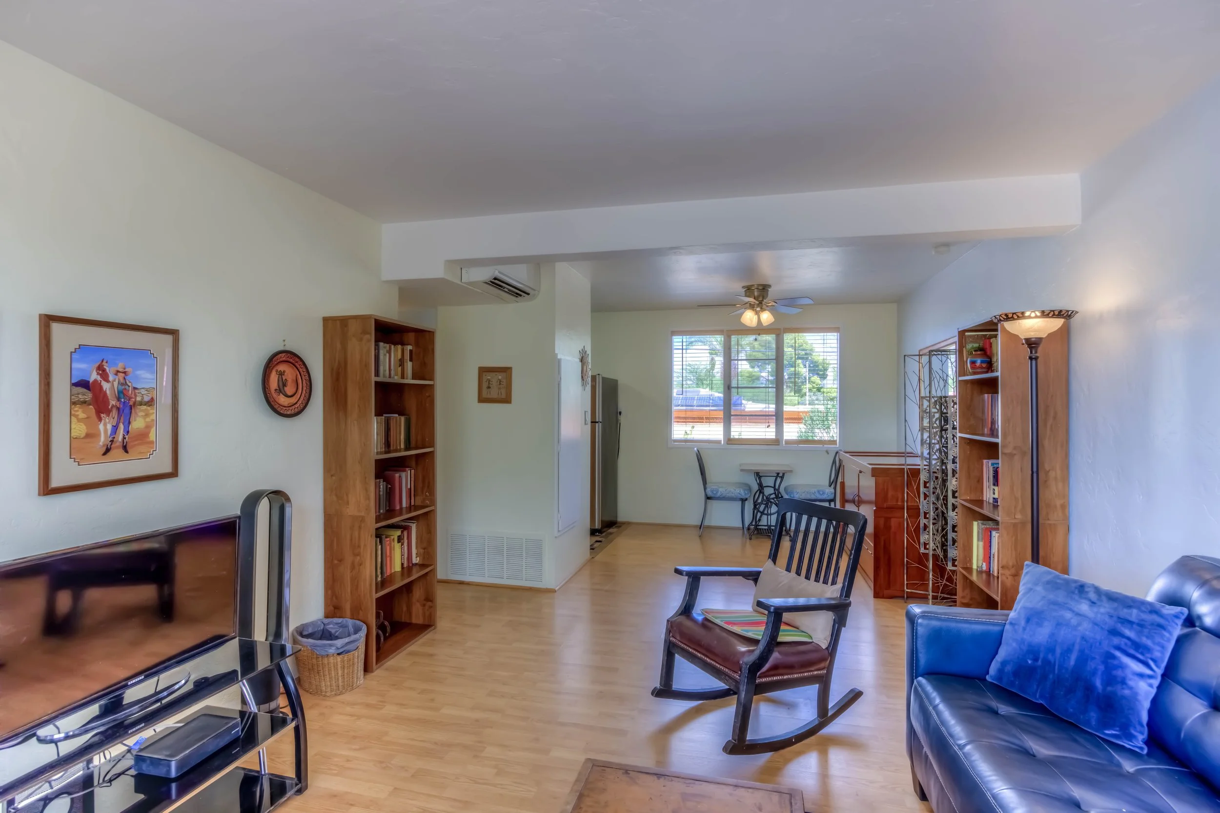 7 Living Room photo b.jpg
