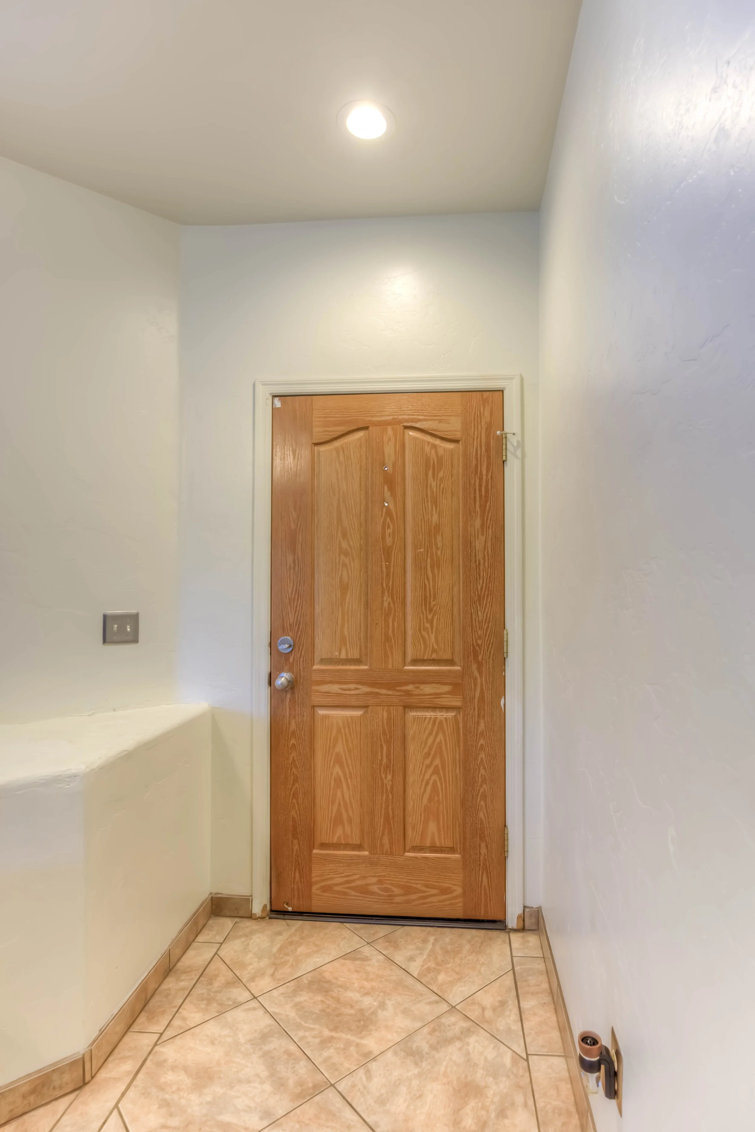 6 Interior Entrance.jpg