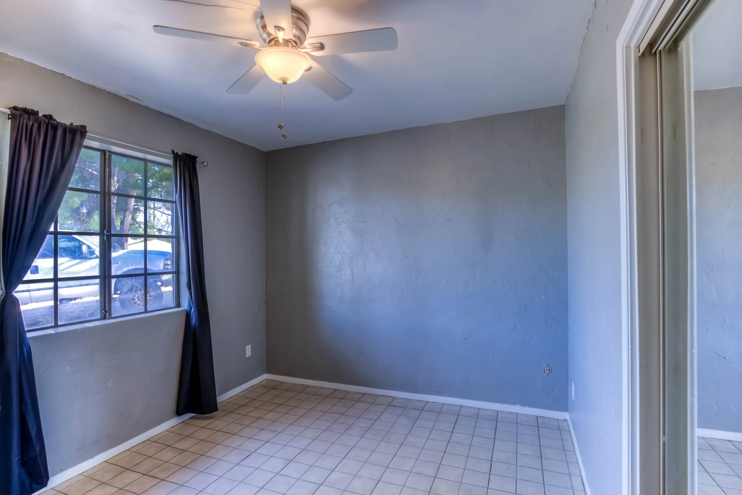 18 Bedroom 2 photo a.jpg