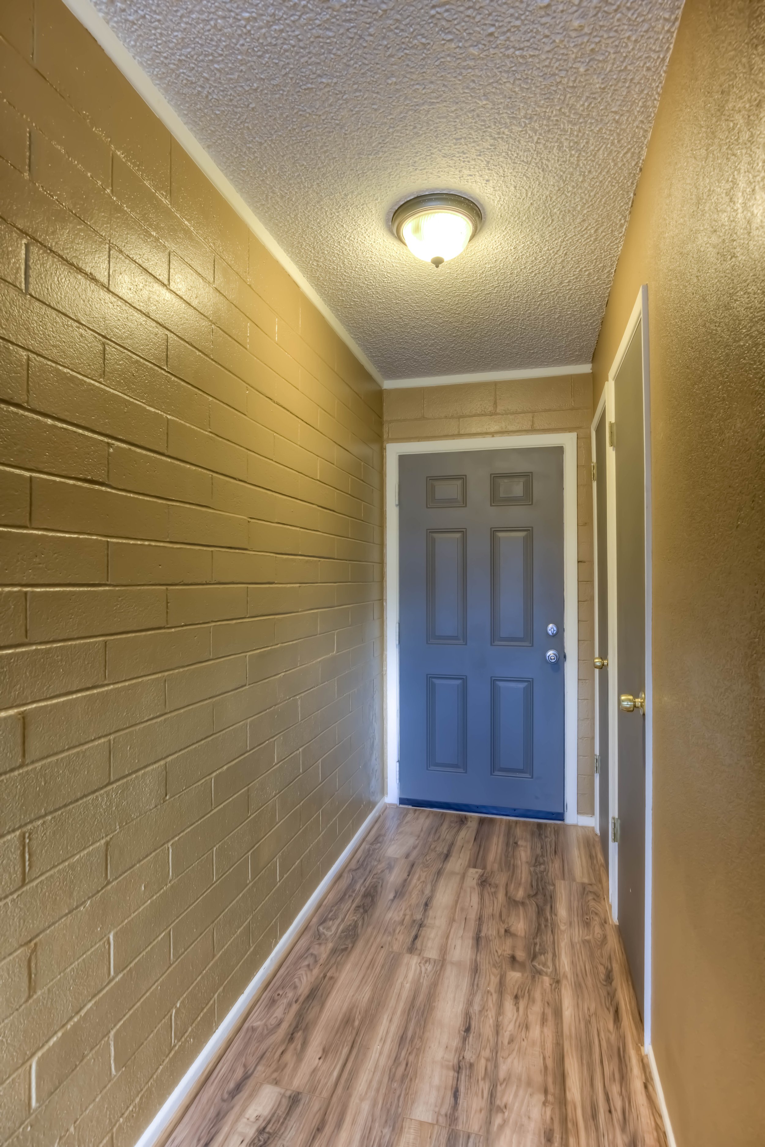 8 Interior Entrance.jpg