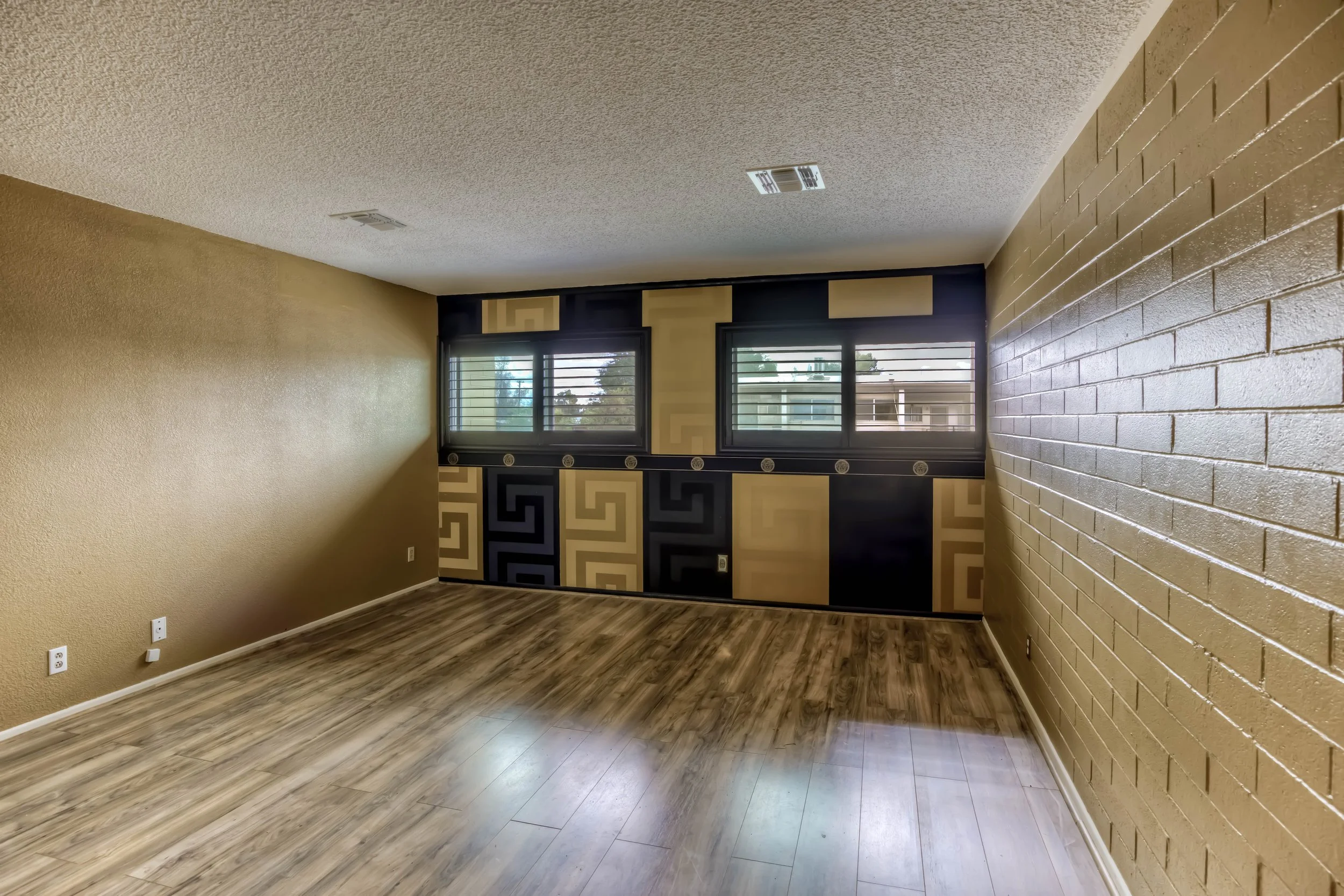9 Living Room photo a.jpg