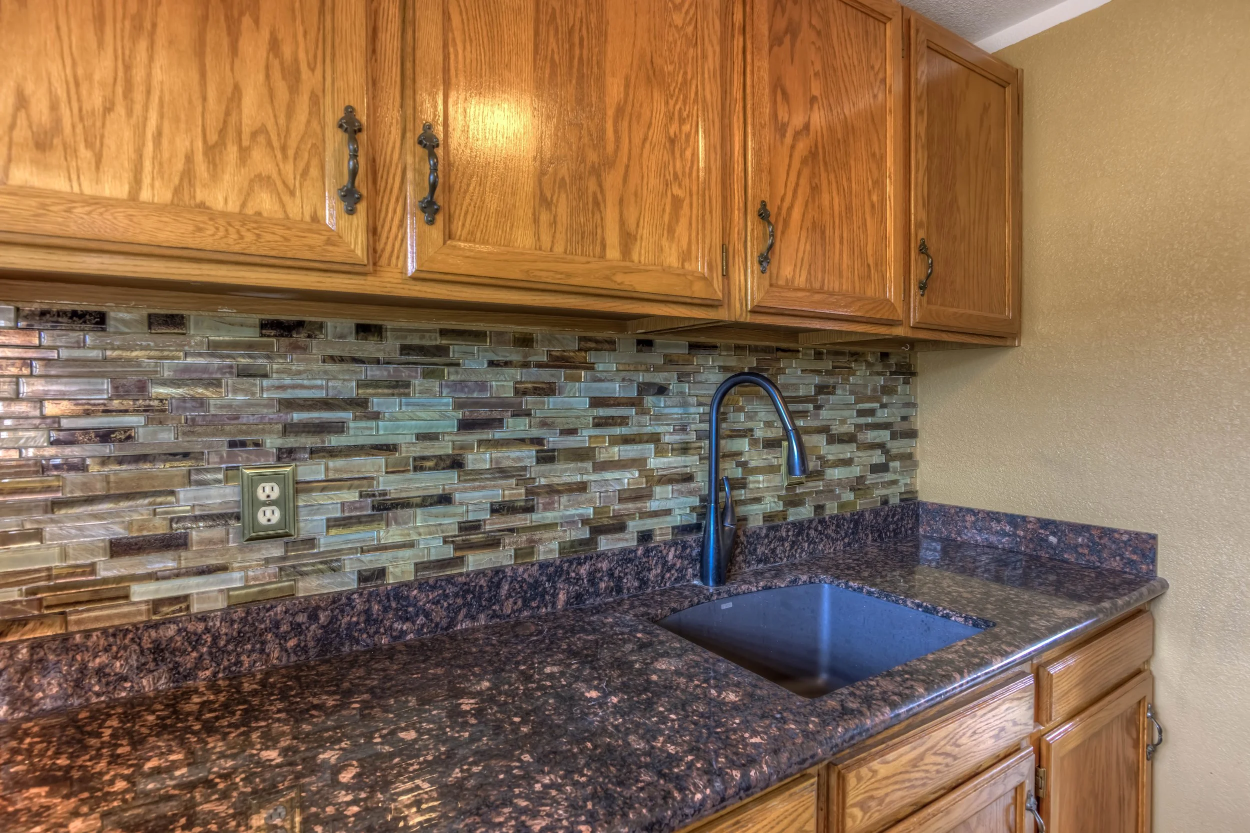 12 Kitchen photo b.jpg