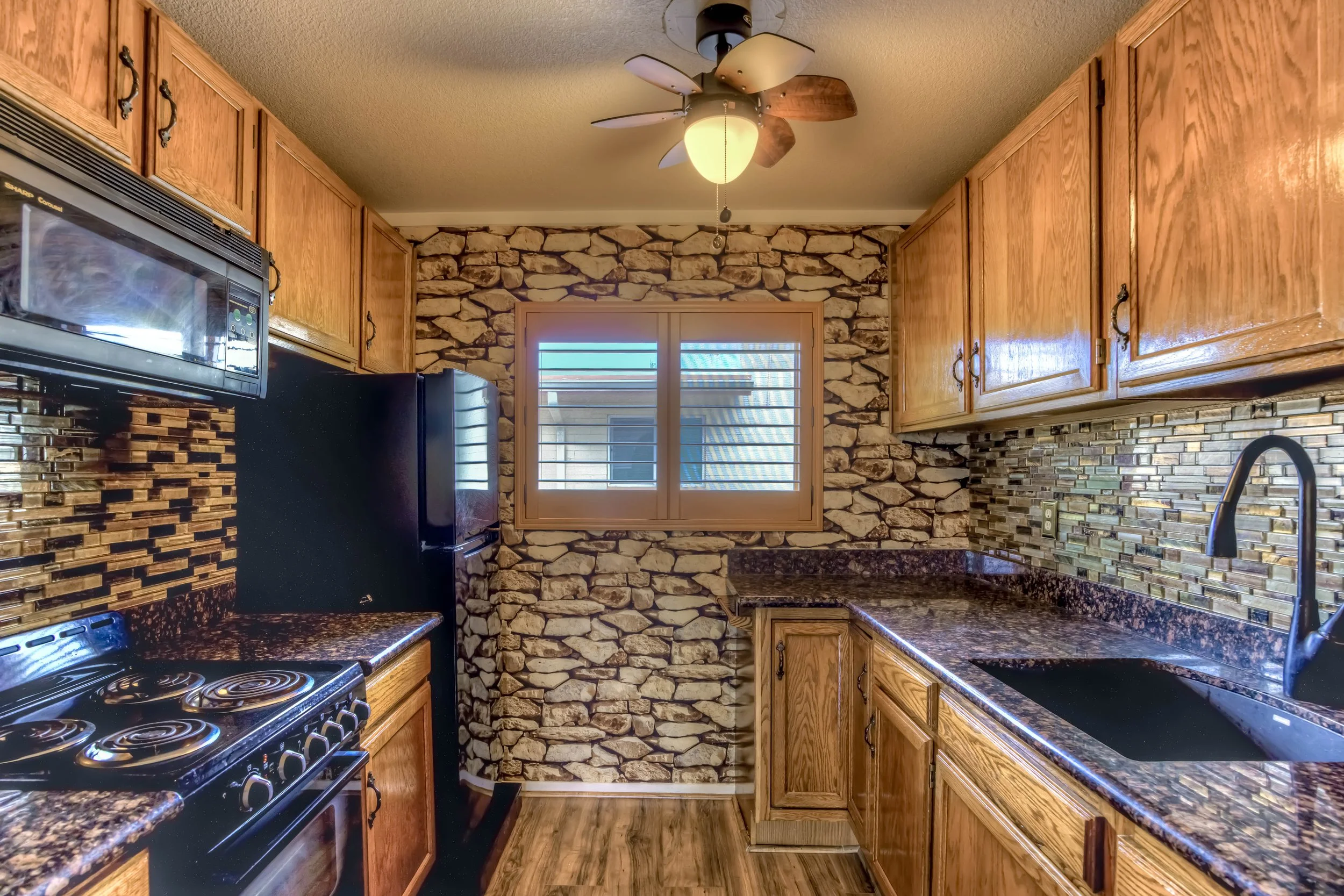 11 Kitchen photo a.jpg