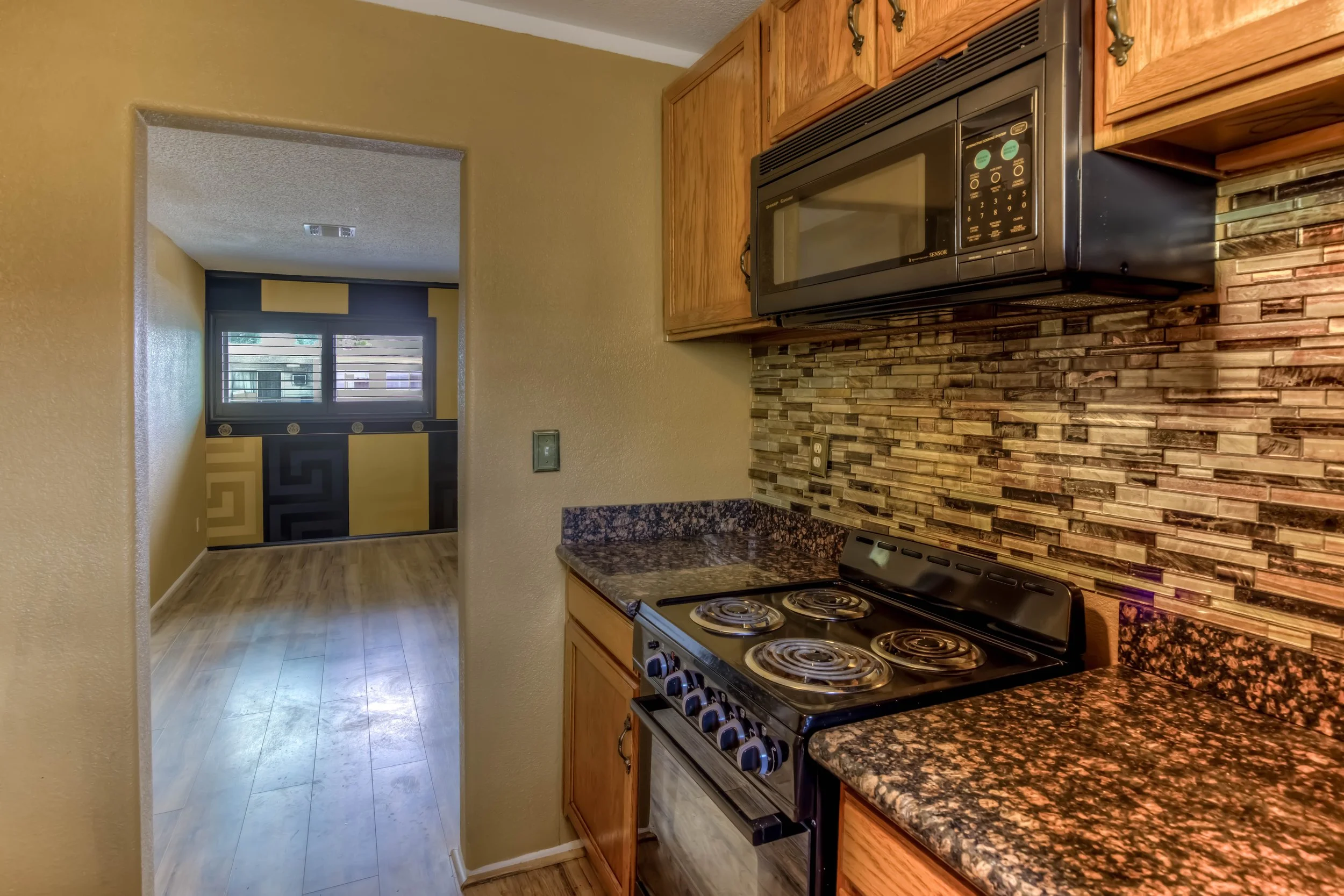 13 Kitchen photo c.jpg