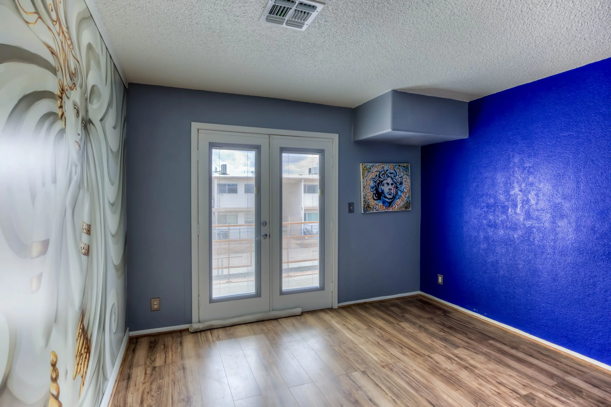 14 Bedroom photo a.jpg