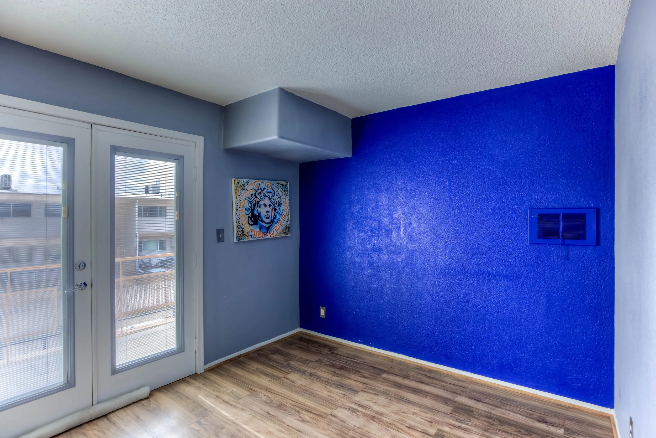 16 Bedroom photo c.jpg