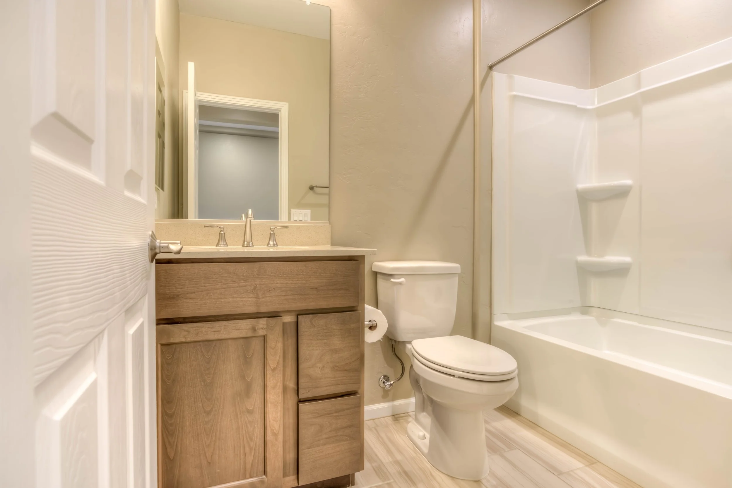 8 Bathroom.jpg