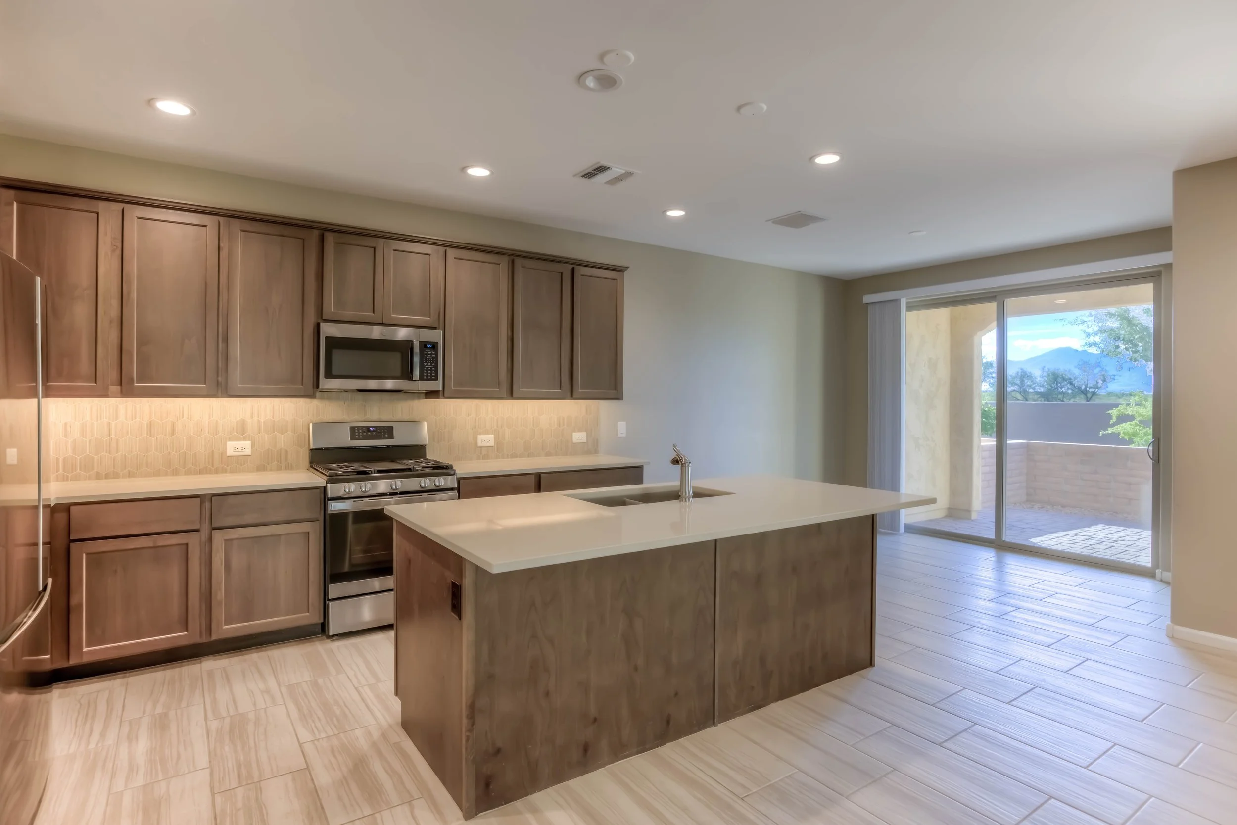 13 Kitchen photo a.jpg