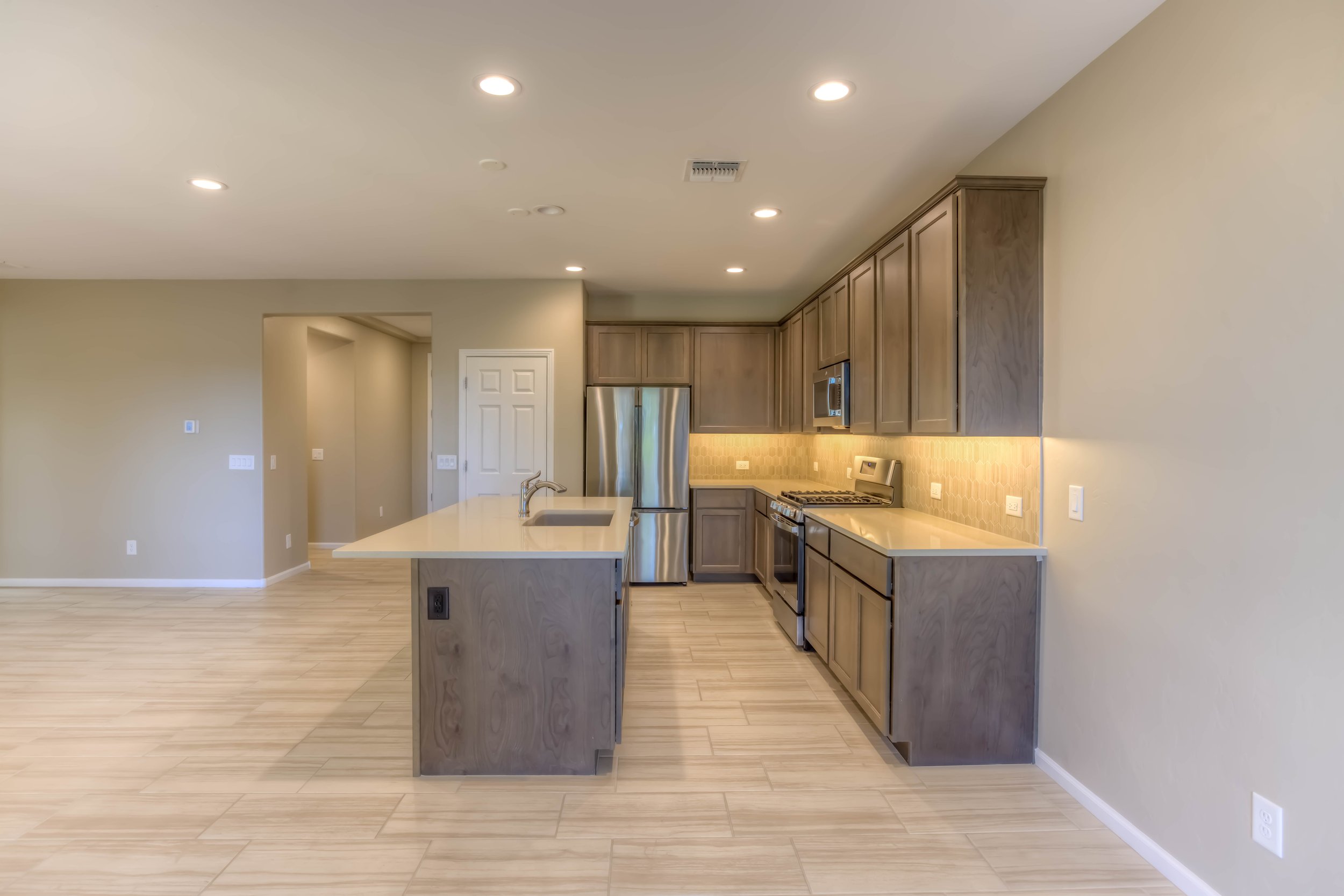 15 Kitchen photo c.jpg