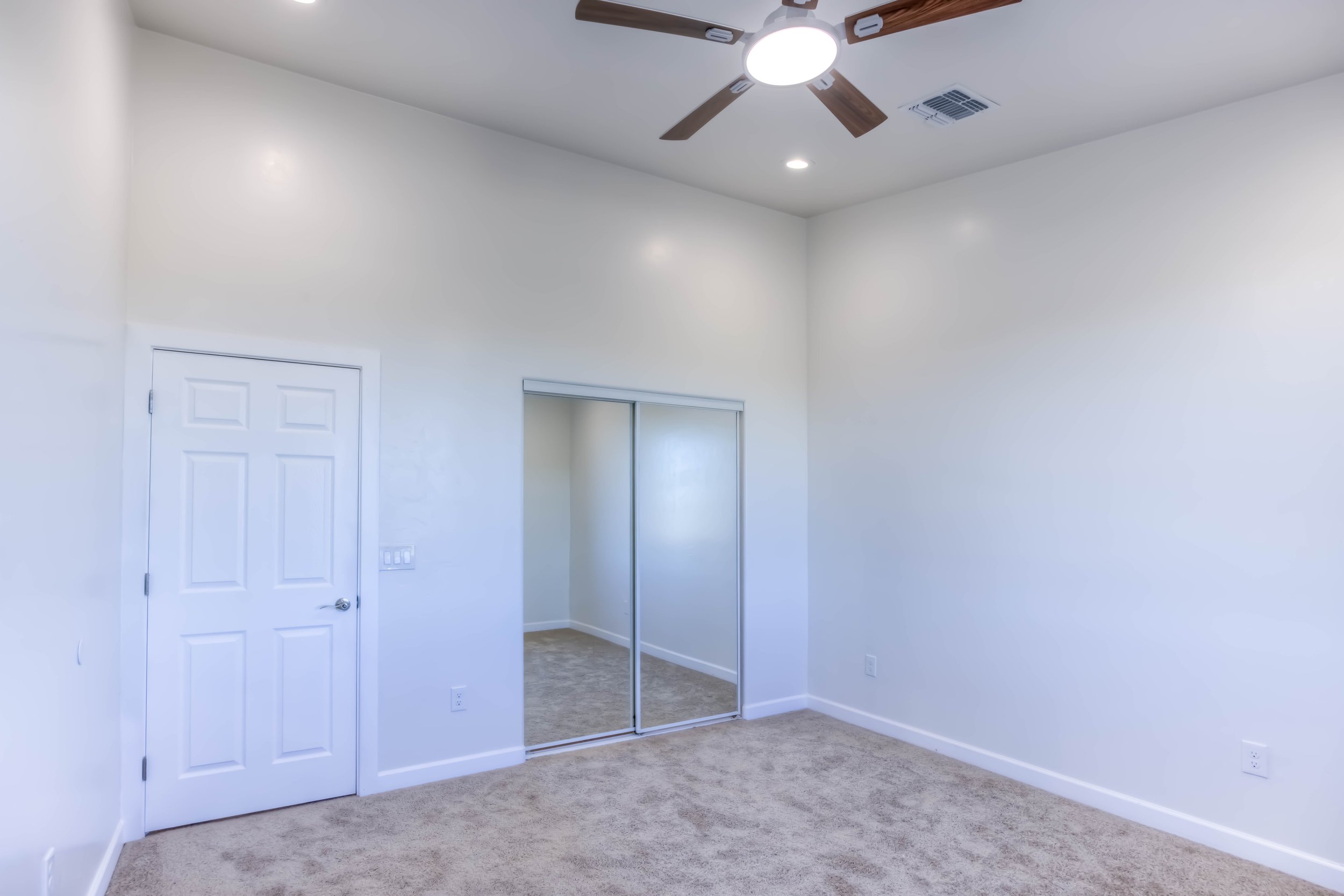 17 Bedroom 3 photo b.jpg
