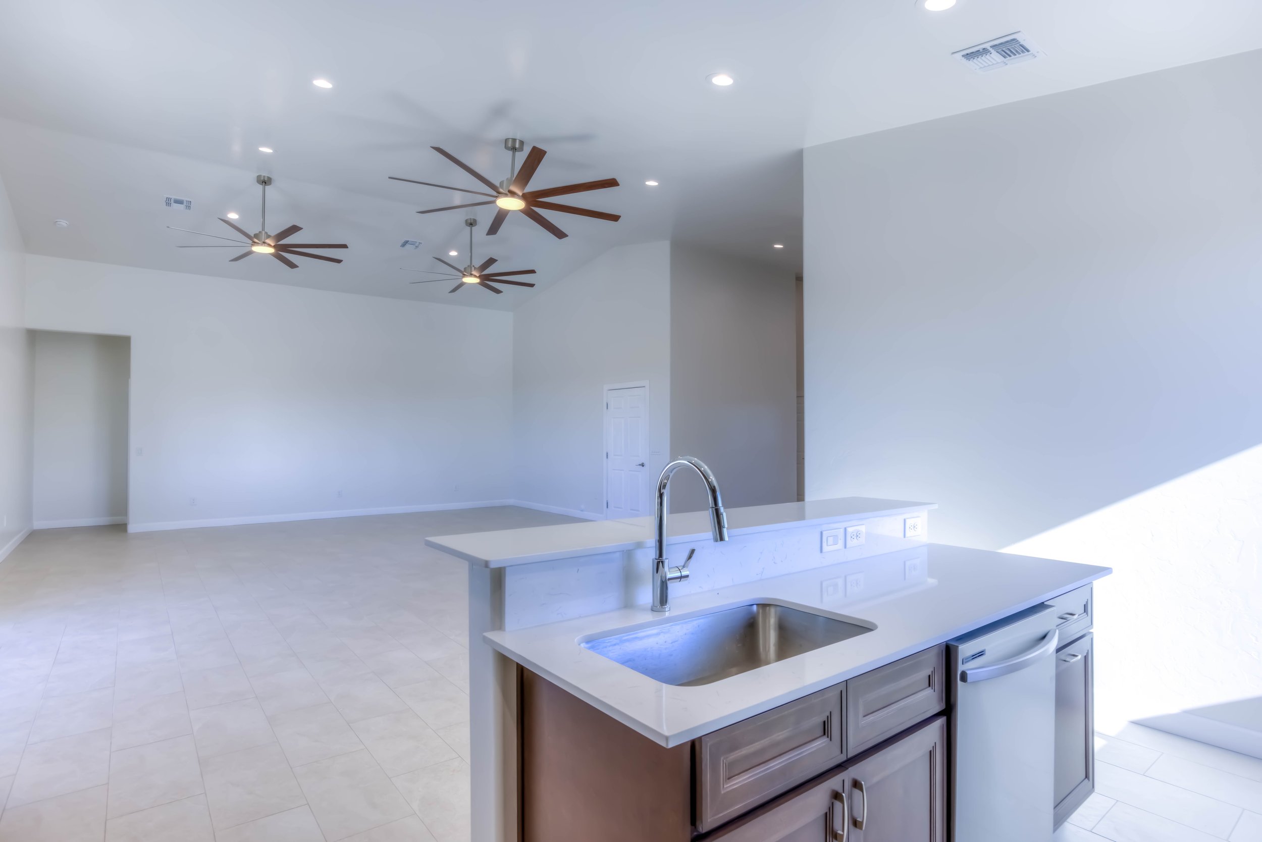 28 Kitchen photo d.jpg
