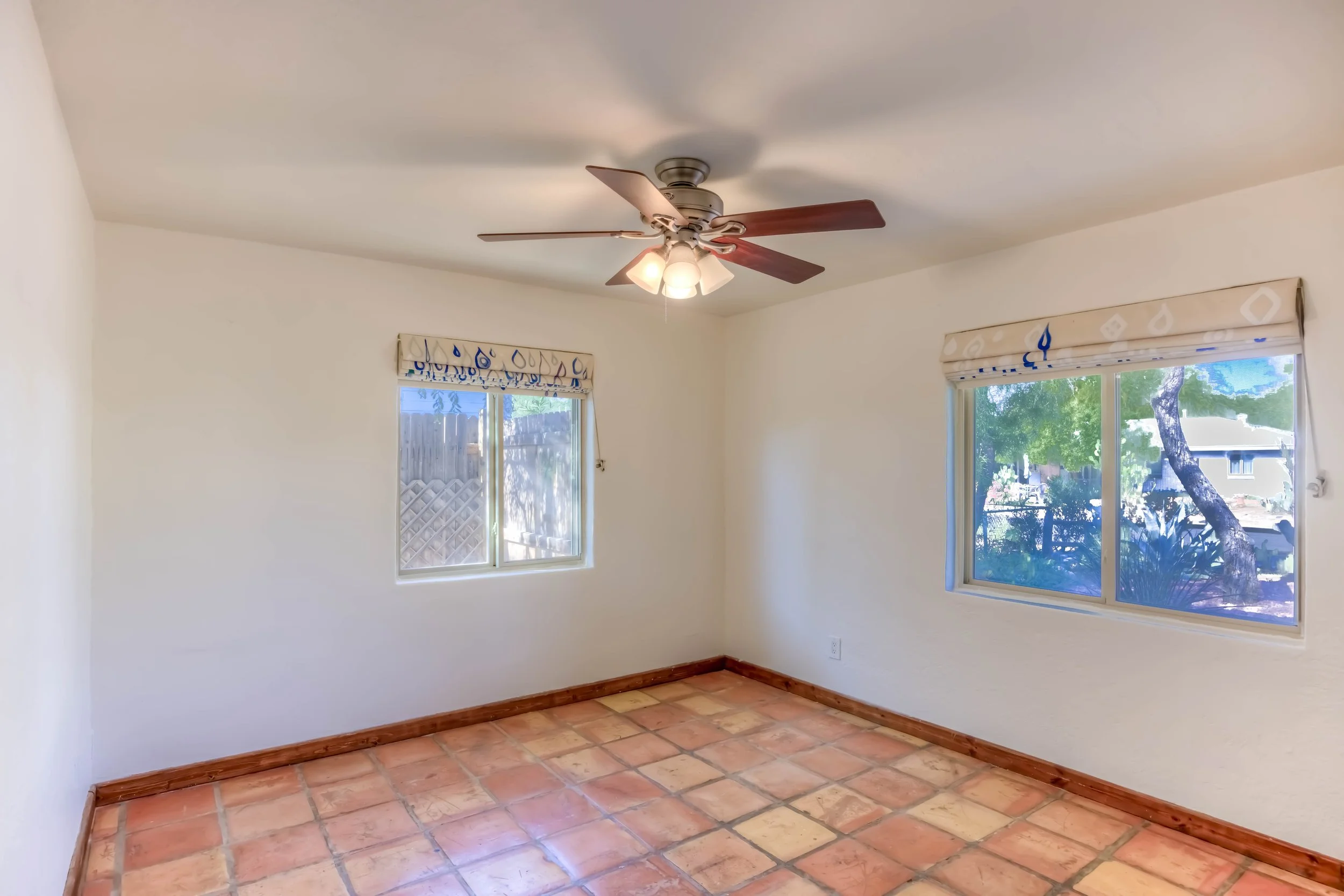14 Bedroom 1 photo a.jpg
