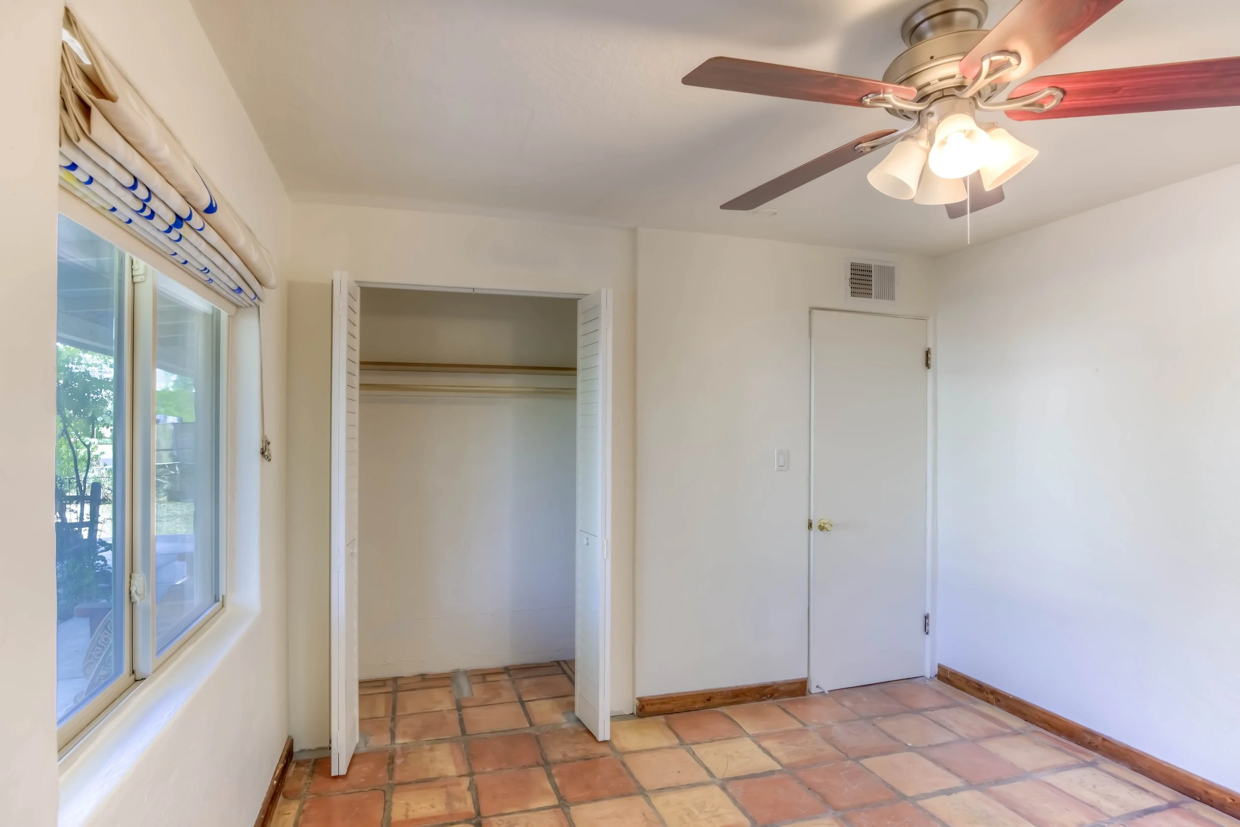 15 Bedroom 1 photo b.jpg