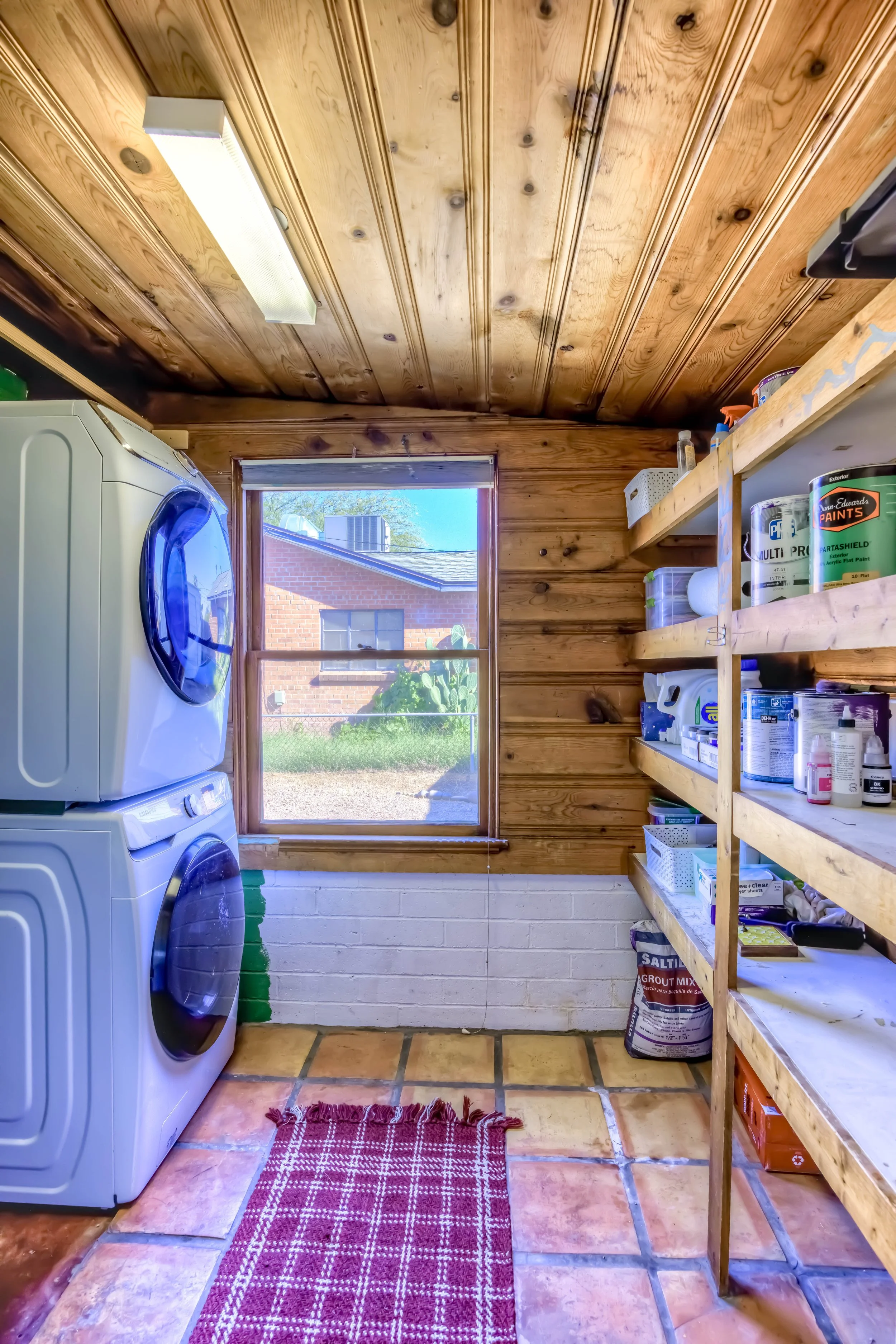 27 Laundry Room.jpg