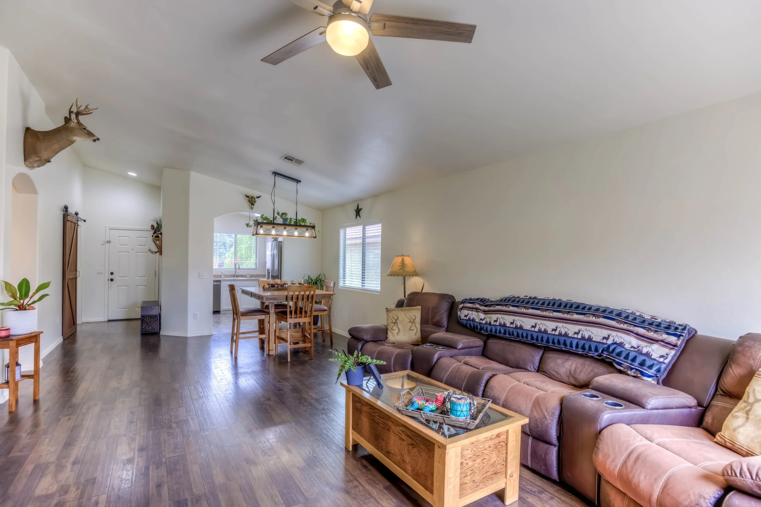 13 Living Room photo f.jpg