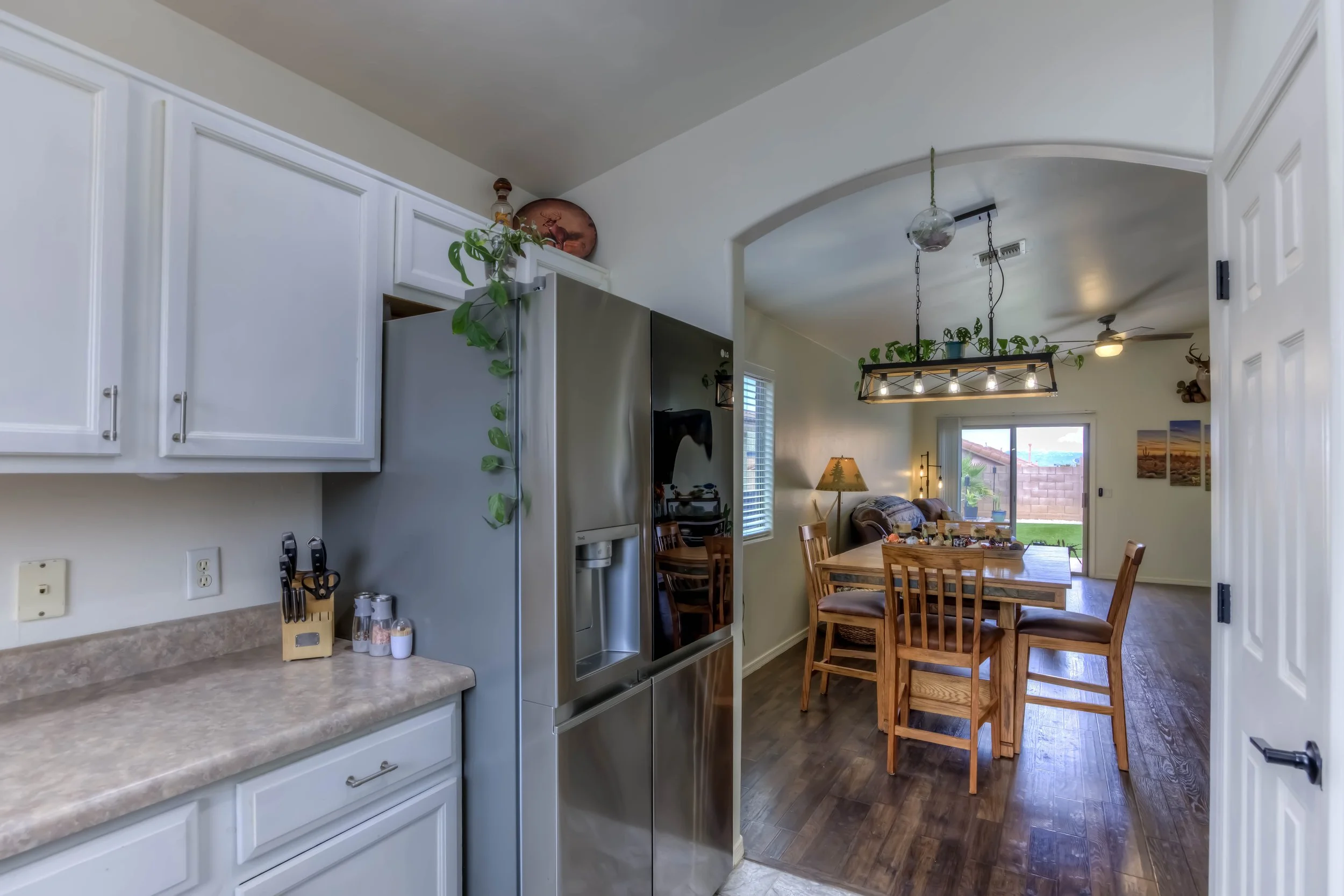 17 Kitchen photo d.jpg