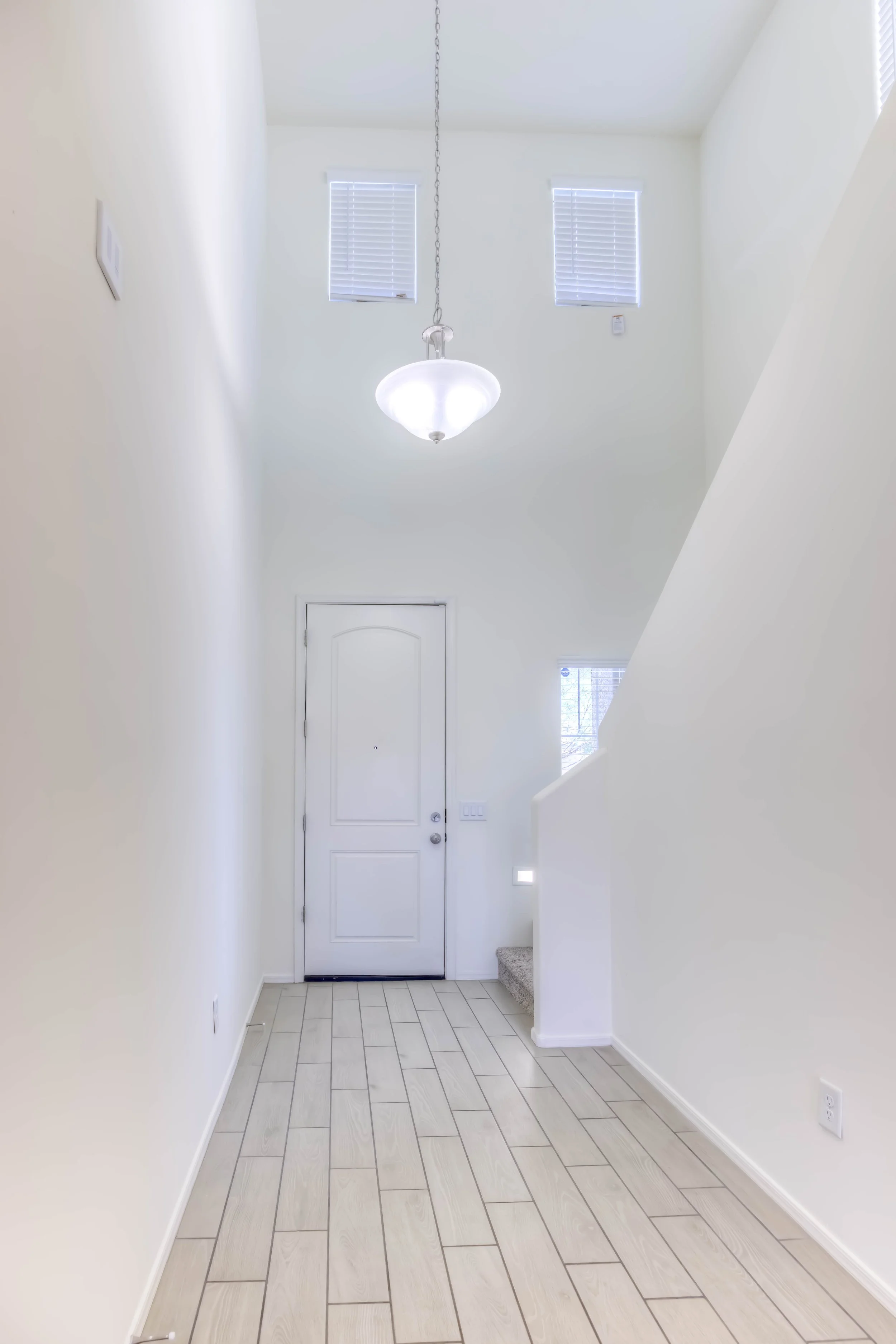6 Interior Entrance.jpg